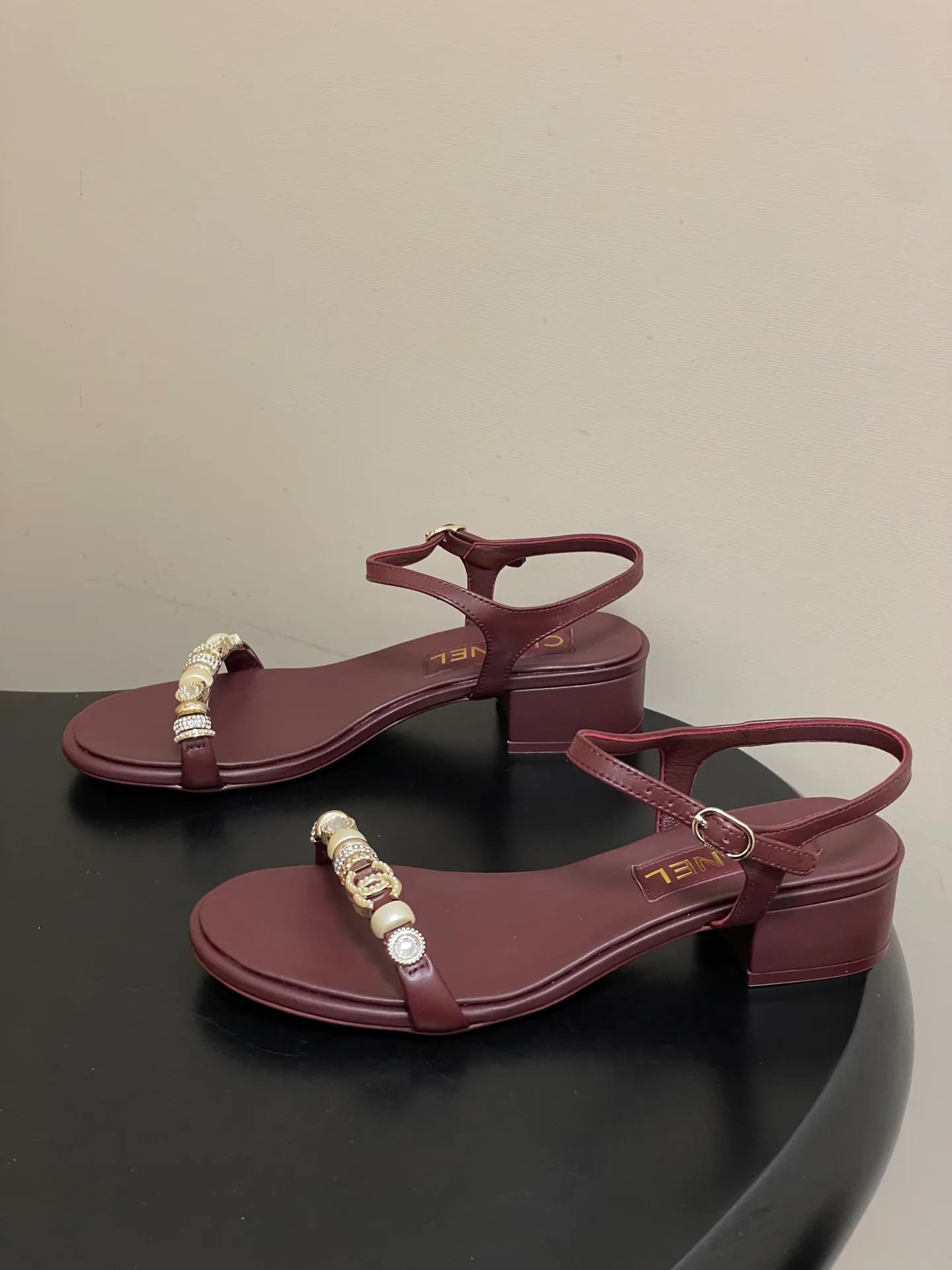 Босоножки Женские Chanel 11682240