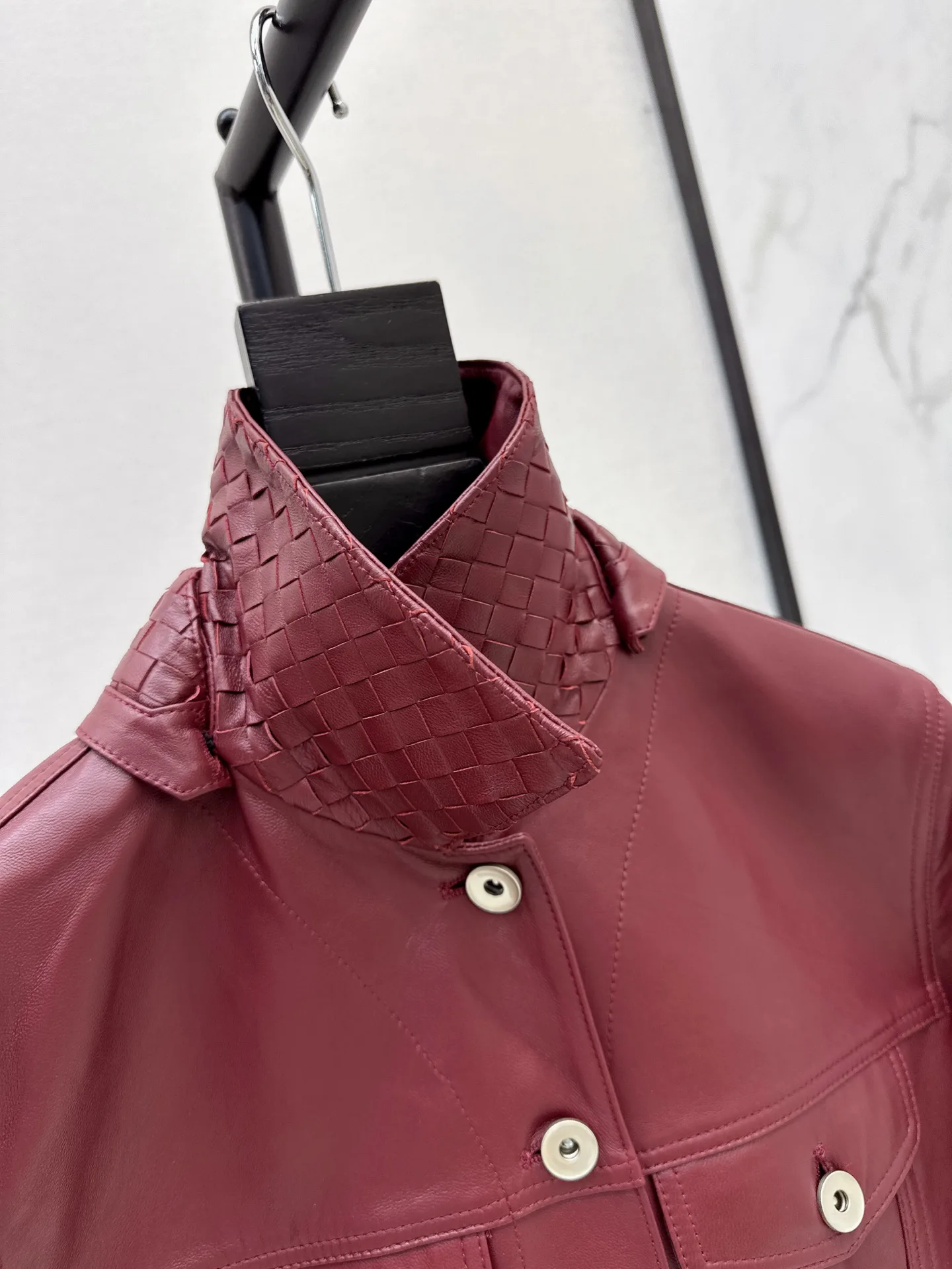 Кожаные Куртки И Дублёнки Женские Bottega Veneta 18173024