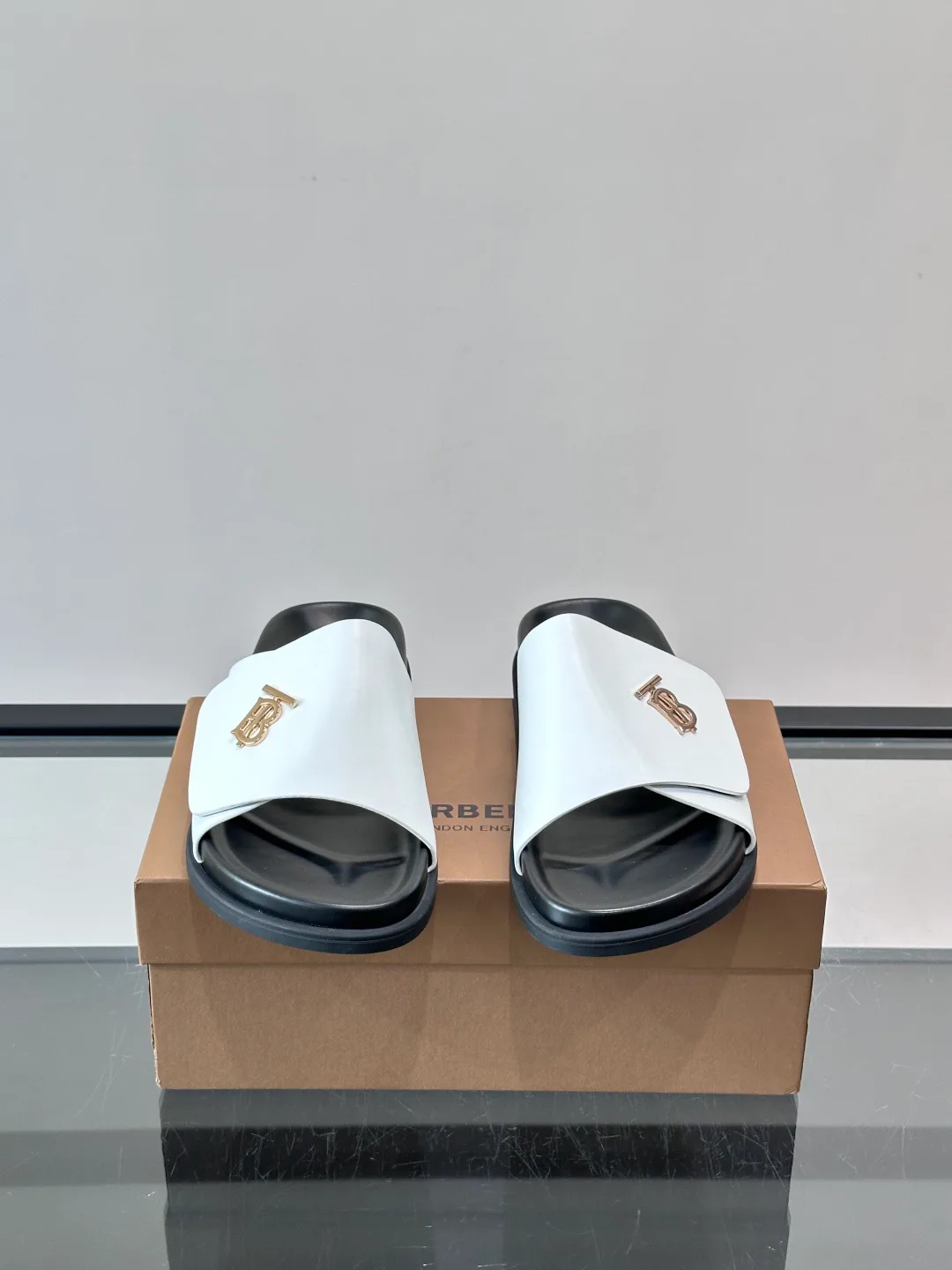 Сандалии Мужские Burberry 13546912