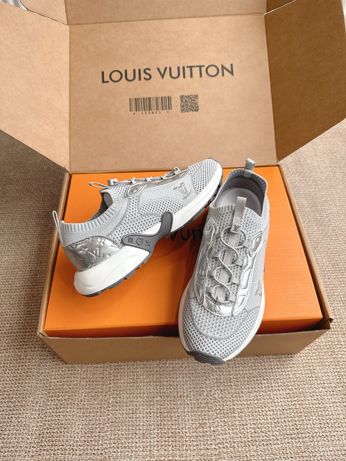 Кроссовки Женские Louis Vuitton 402156