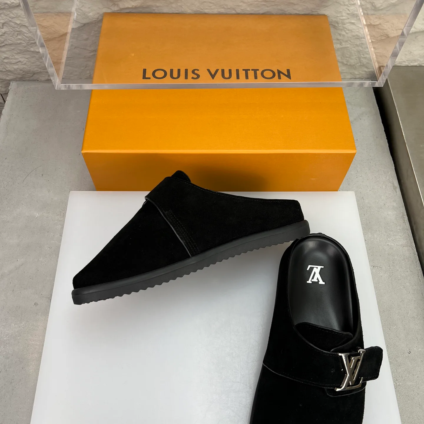 Шлепанцы Мужские Louis Vuitton 1334394