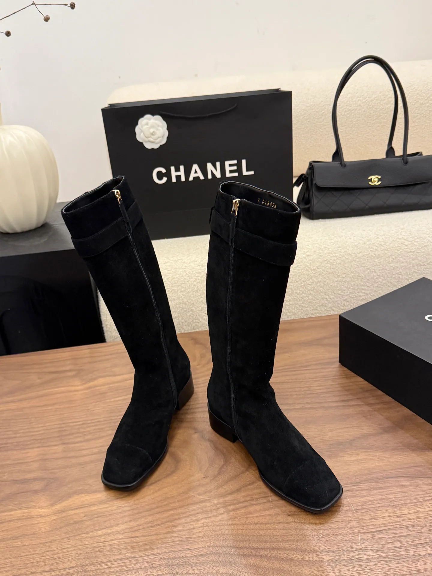 Сапоги Женские Chanel 18323411