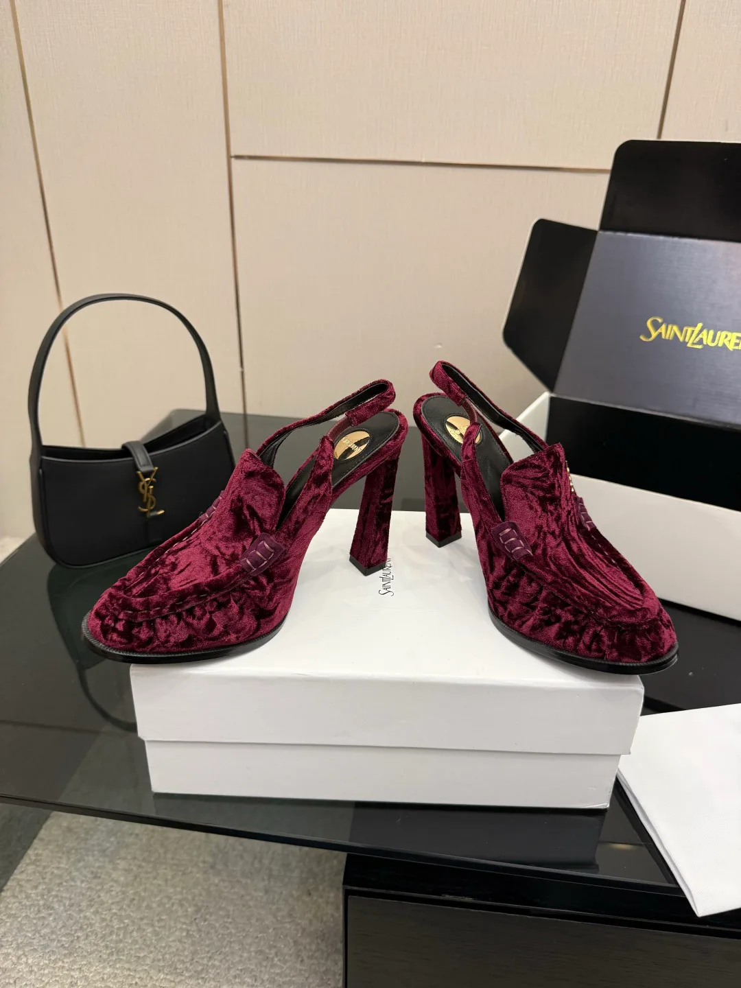 Босоножки Женские Saint Laurent 11239876