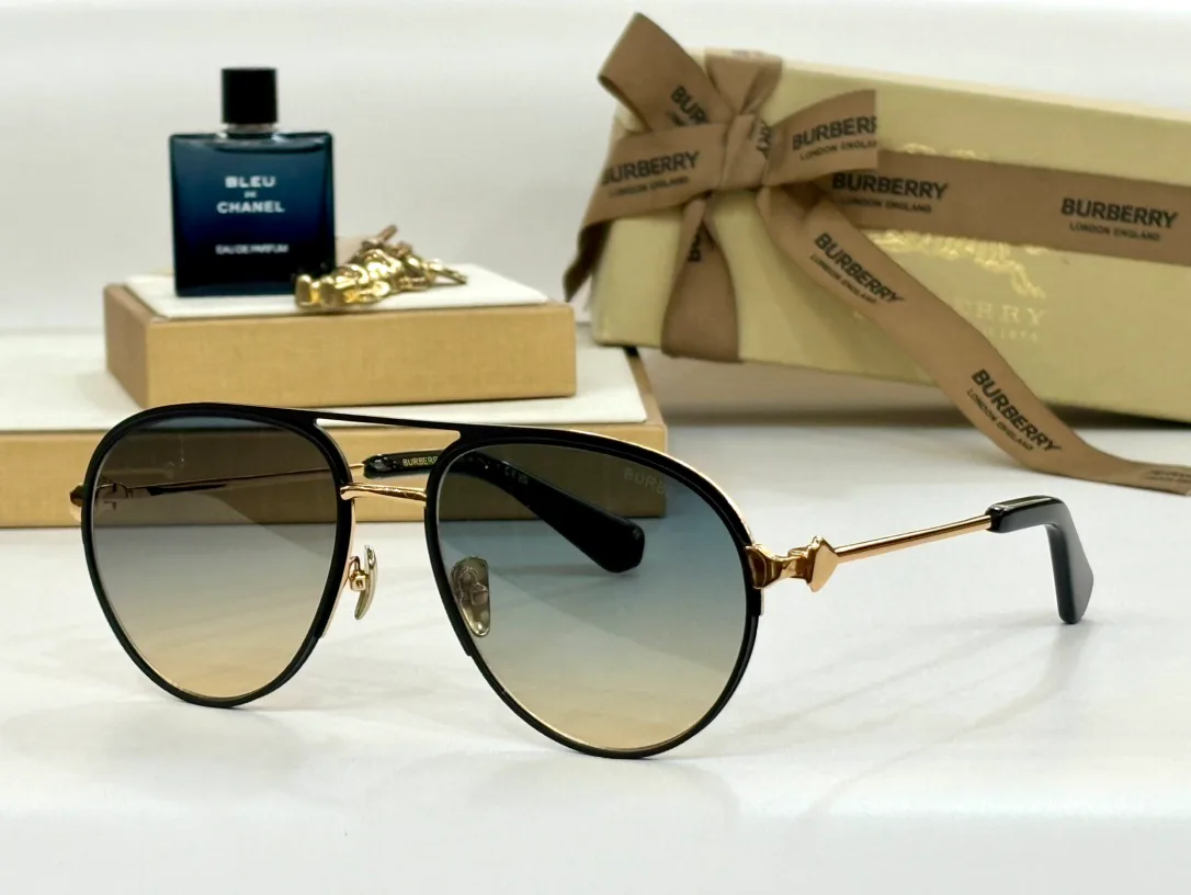 Очки Burberry 4973