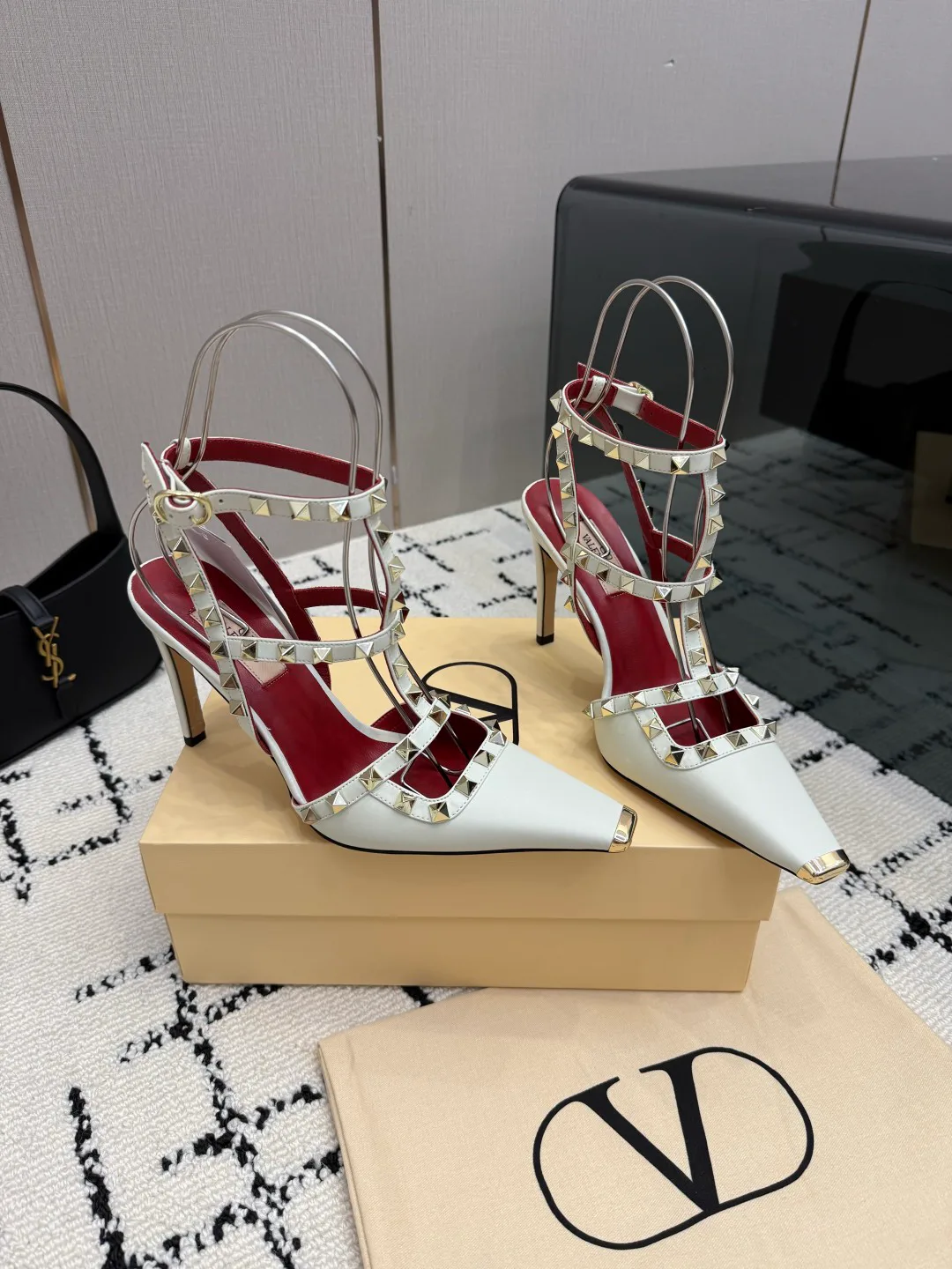 Босоножки Женские Valentino 17594483