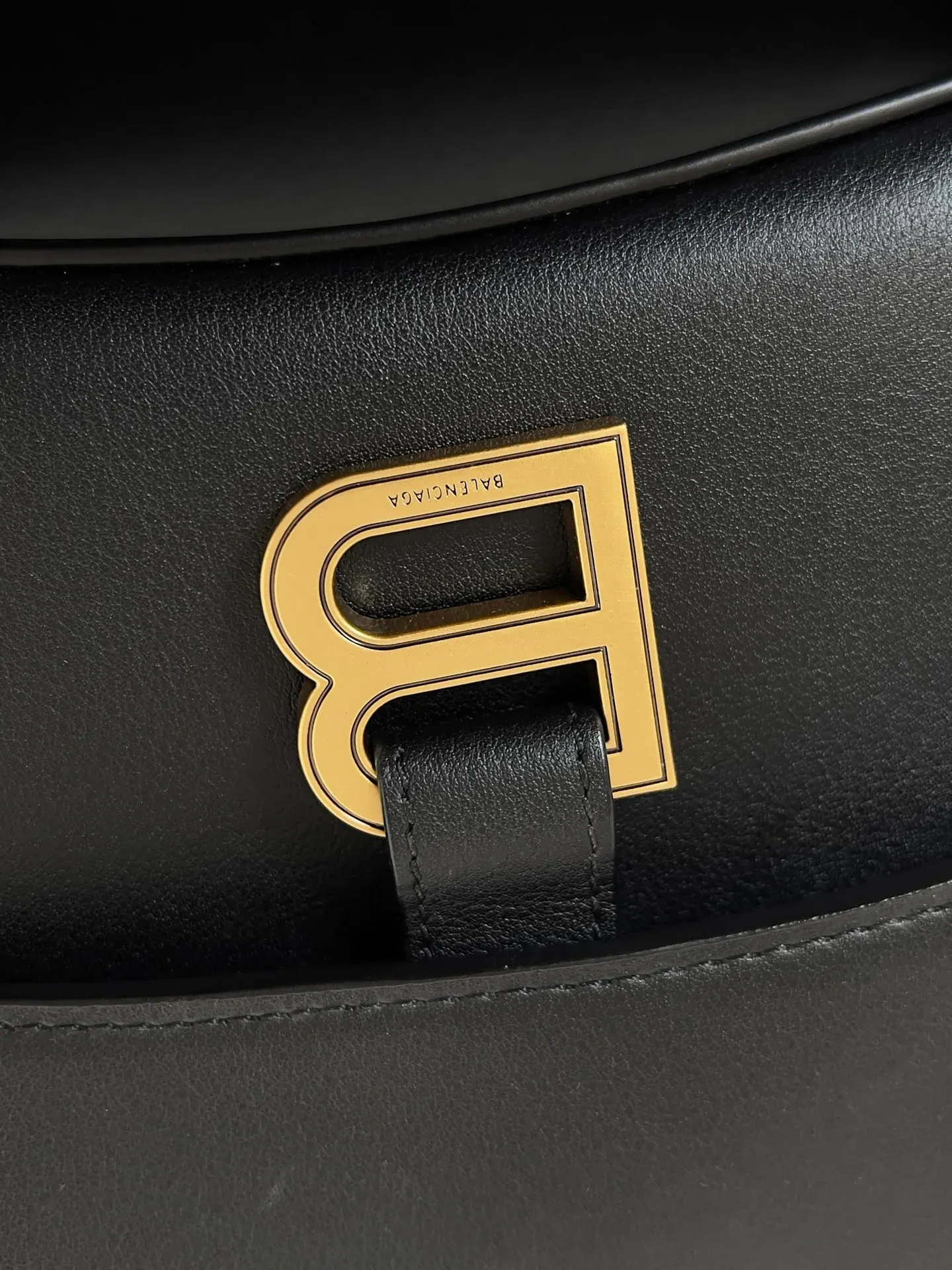 Сумки На Ремне Женские Balenciaga 368795