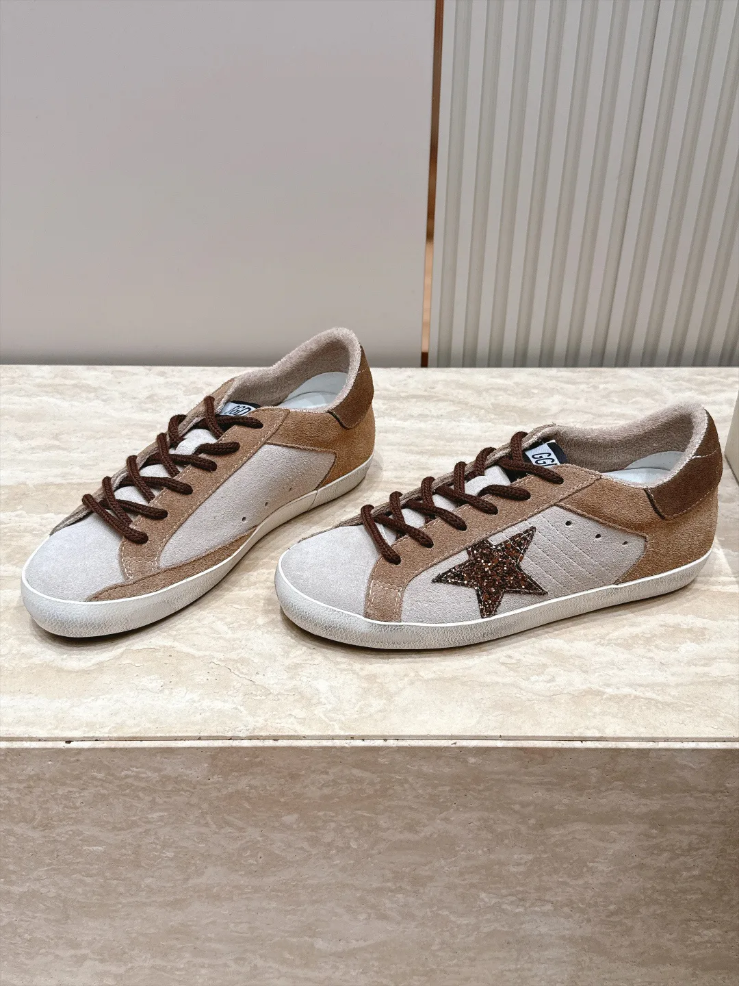 Кроссовки Женские Golden Goose 17963443