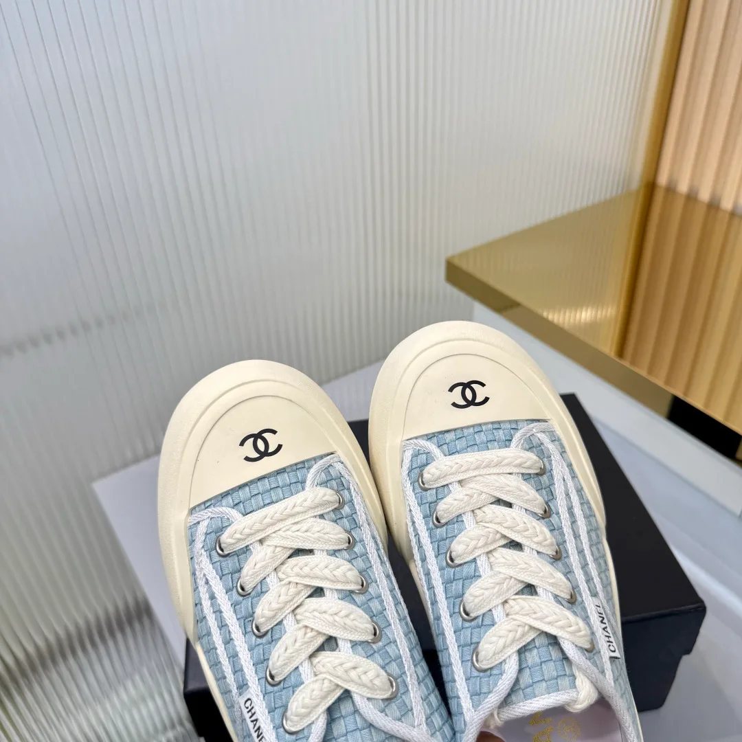 Кроссовки Женские Chanel 18366977