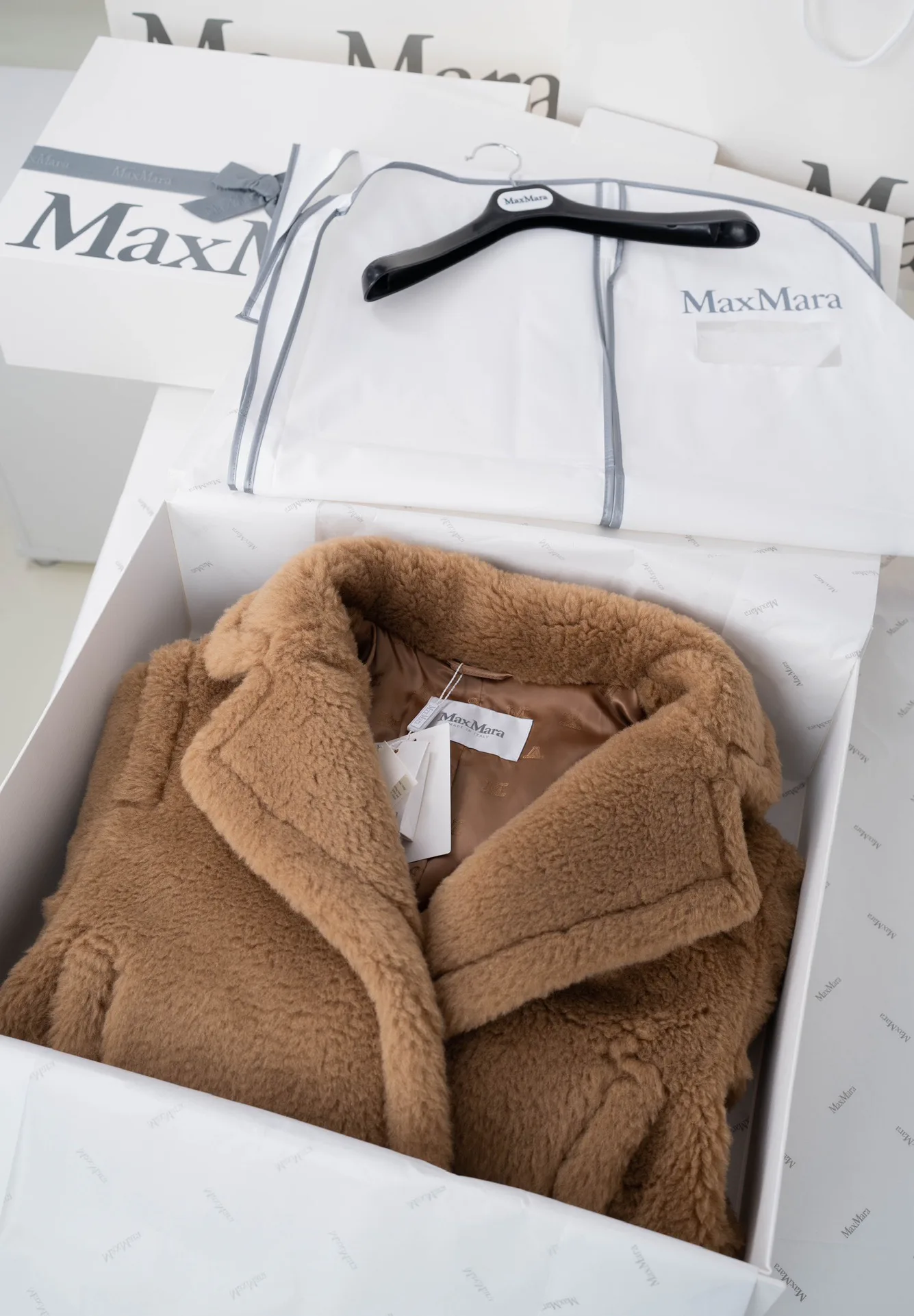 Куртки И Пуховики Женские Louis Vuitton 1151966