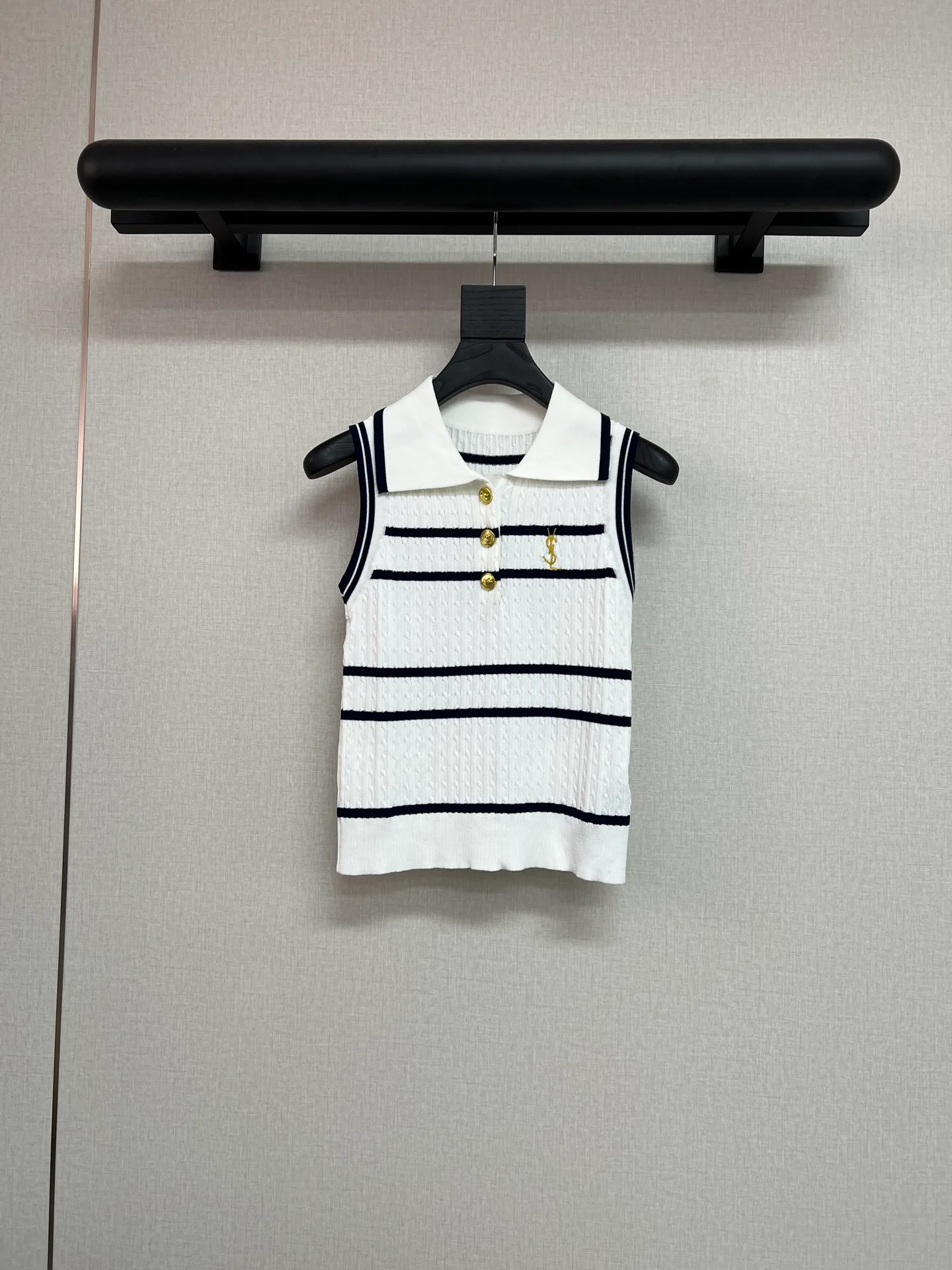 Топы Женские Saint Laurent 13410364