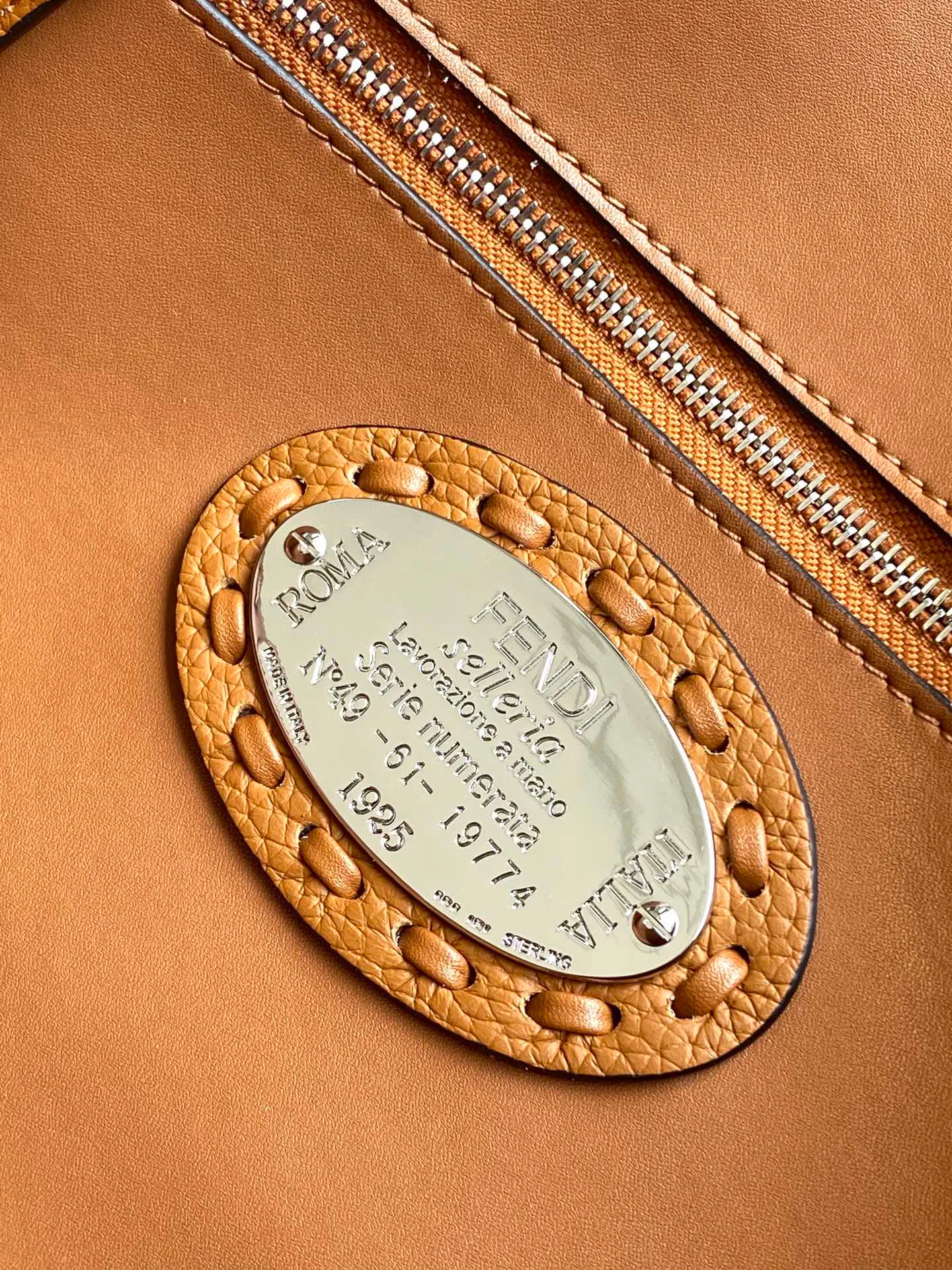 Классические Сумки Женские Fendi 12718238