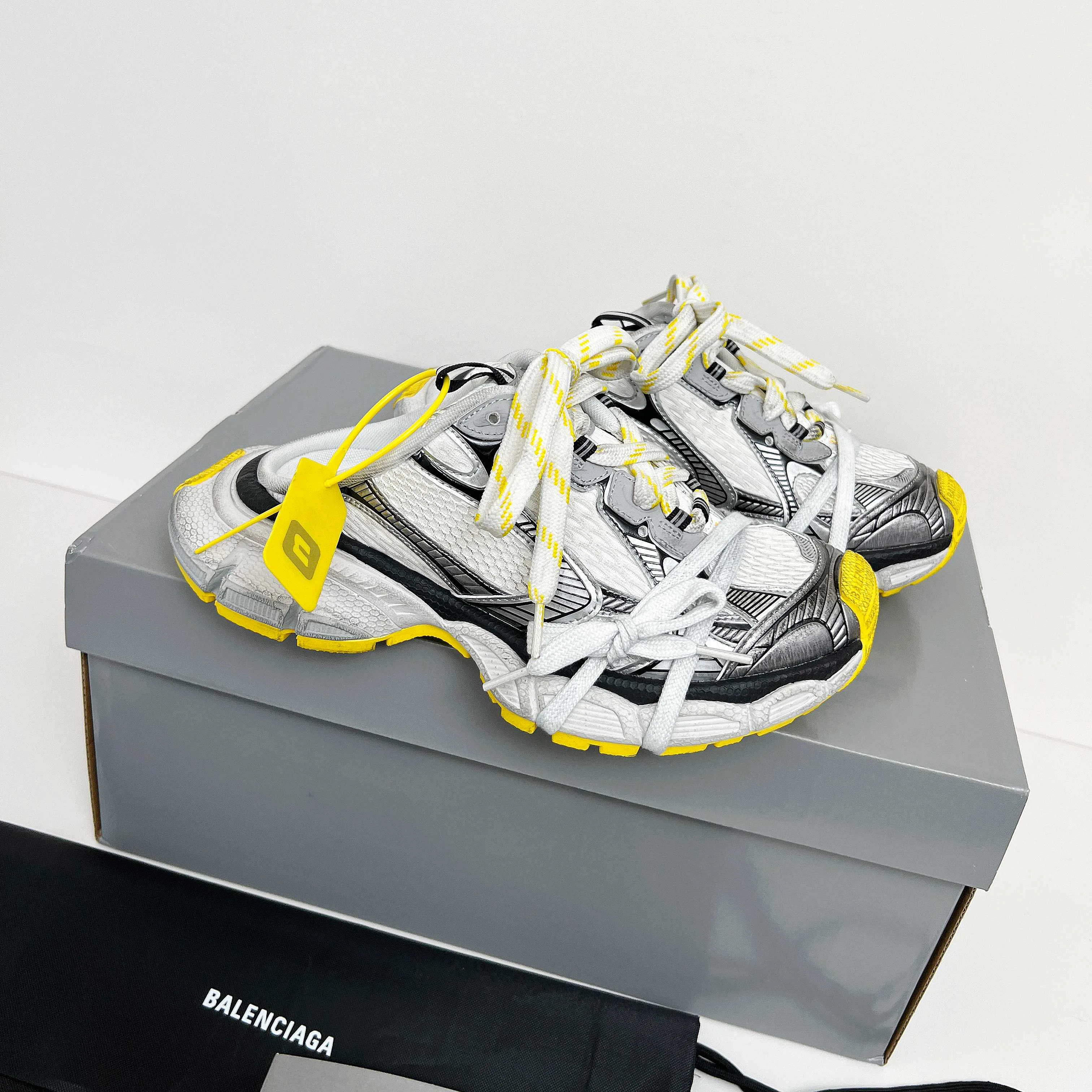 Кроссовки Женские Balenciaga 6428111