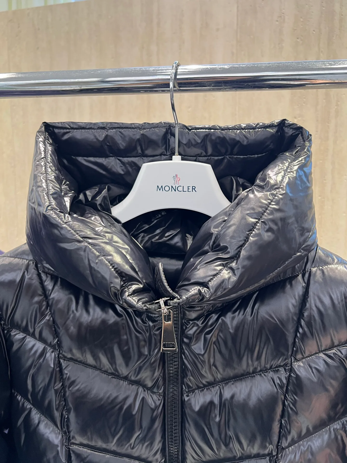 Куртки И Пуховики Женские Moncler 19185616