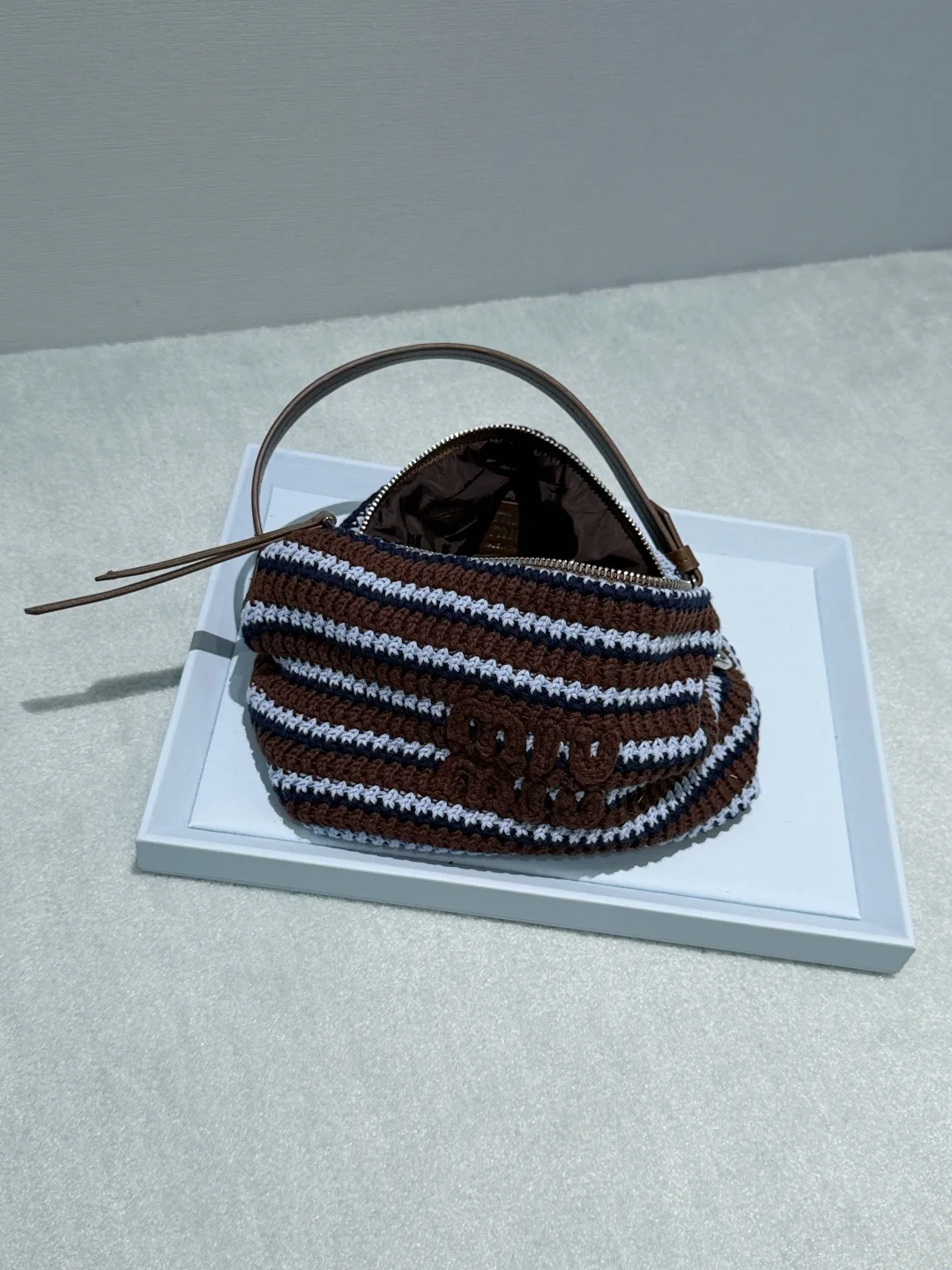 Классические Сумки Женские Miu Miu 17279122
