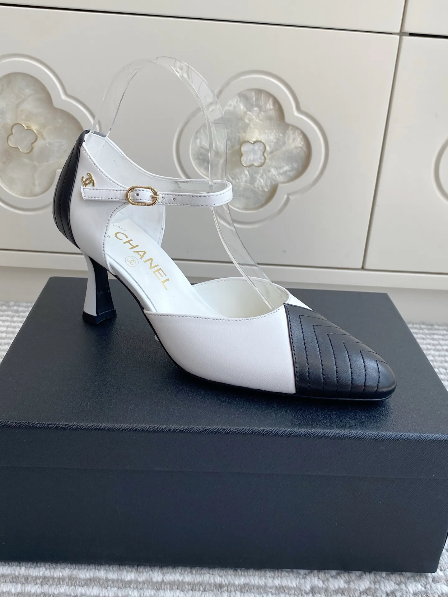 Туфли Женские Chanel 17498444