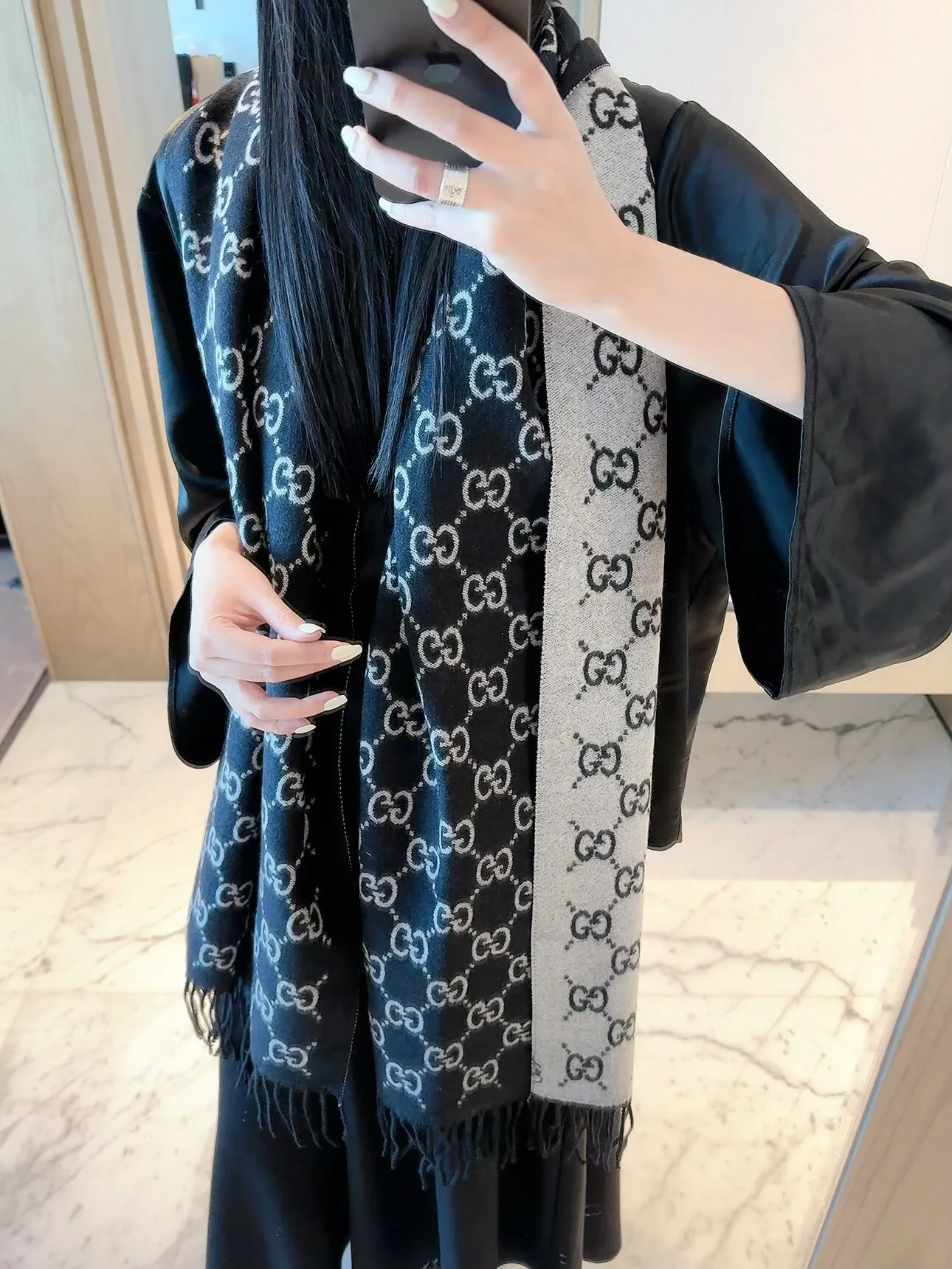 Шарфы Gucci 18322554