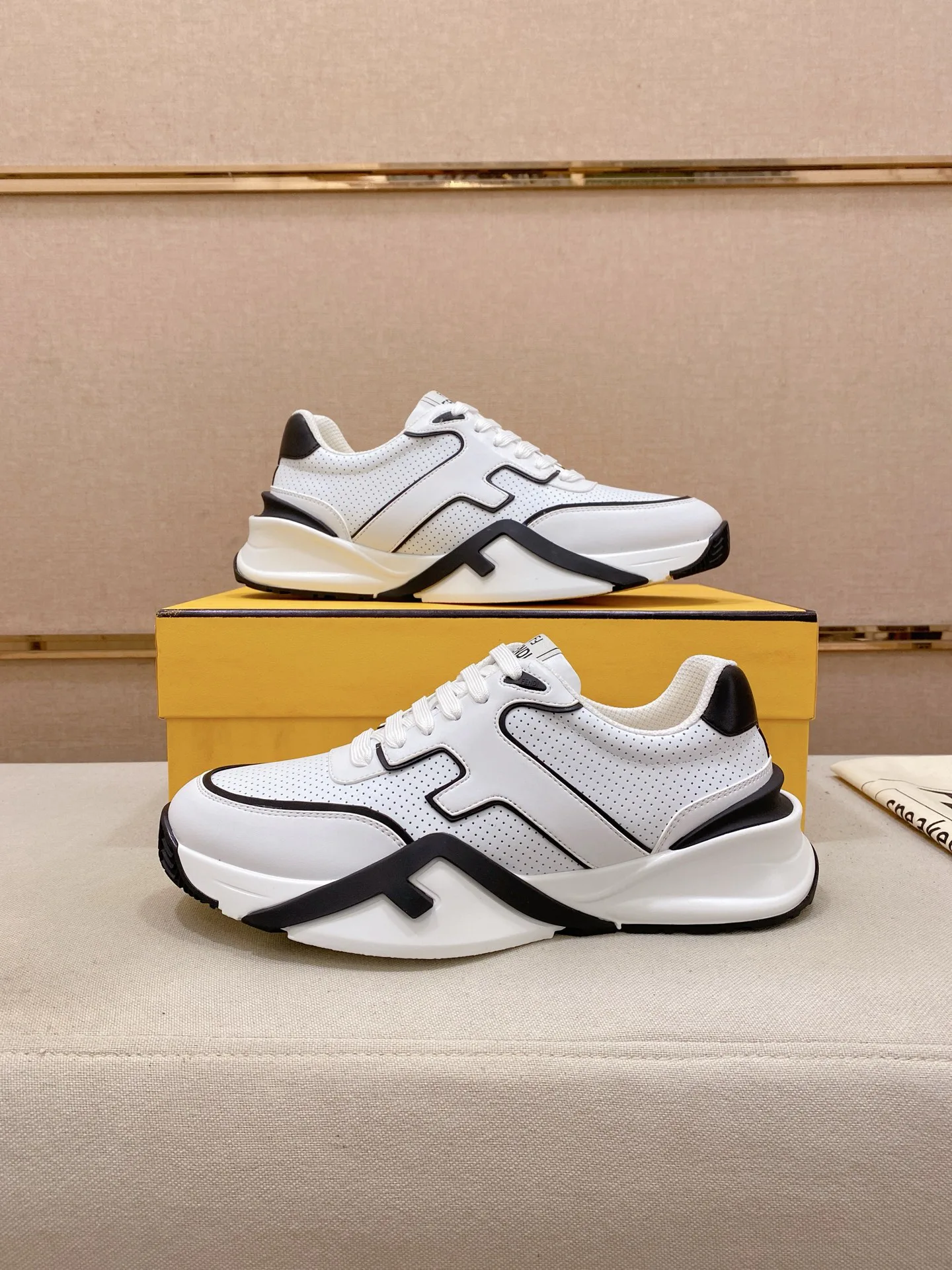 Кроссовки Мужские Fendi 160359