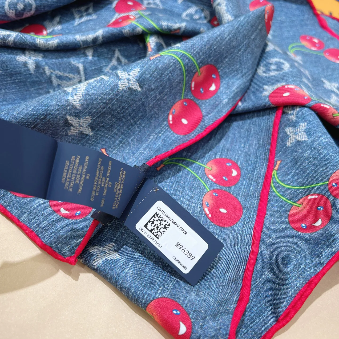 Шарфы Louis Vuitton 589896