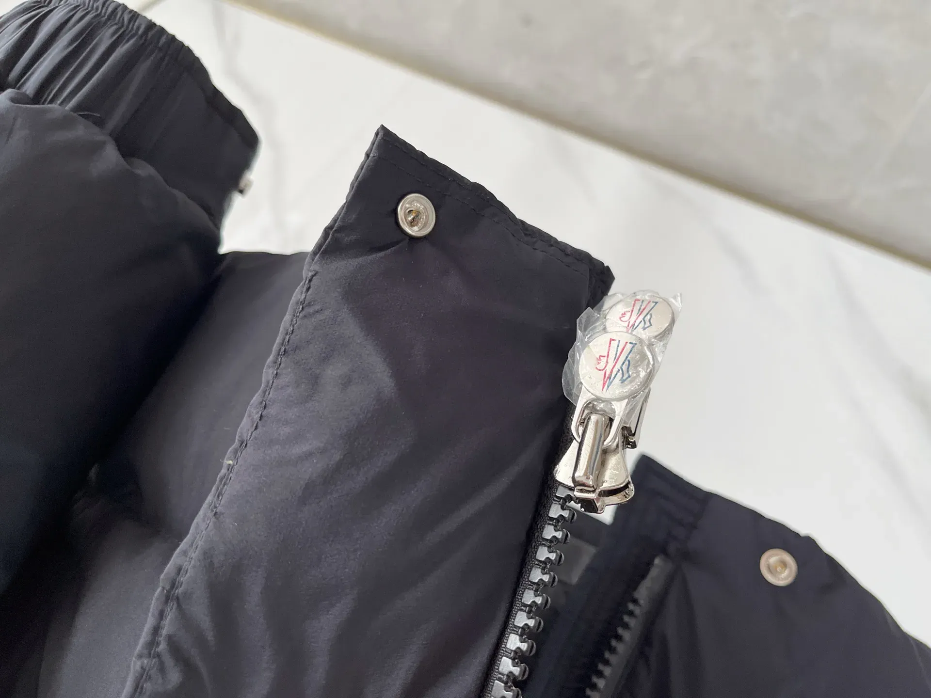 Куртки И Пуховики Мужские Moncler 1309584