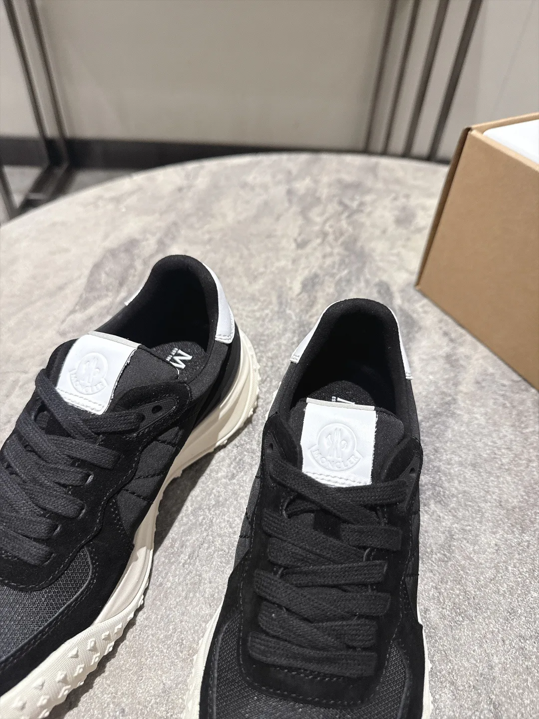 Кроссовки Женские Moncler 18549129
