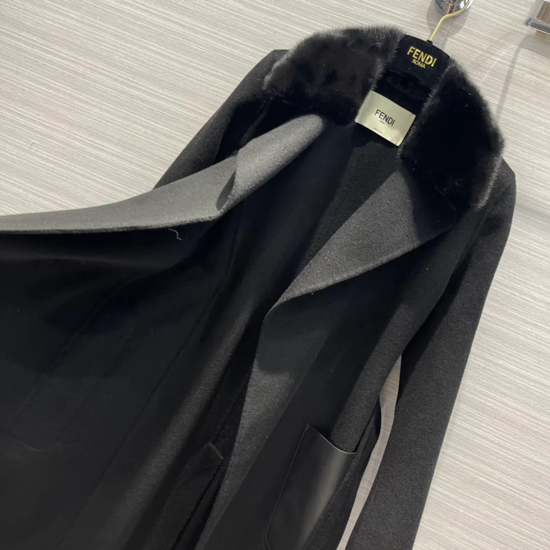 Пальто Женские Fendi 18200673