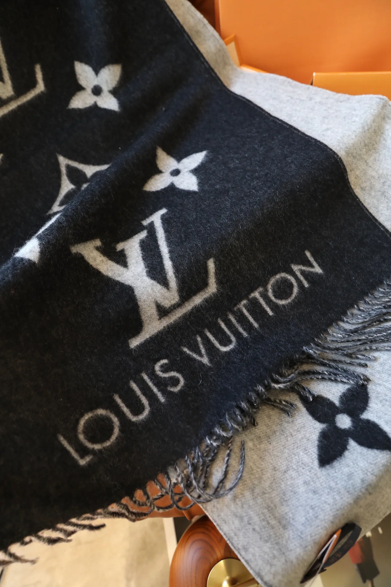 Шарфы Louis Vuitton 136858