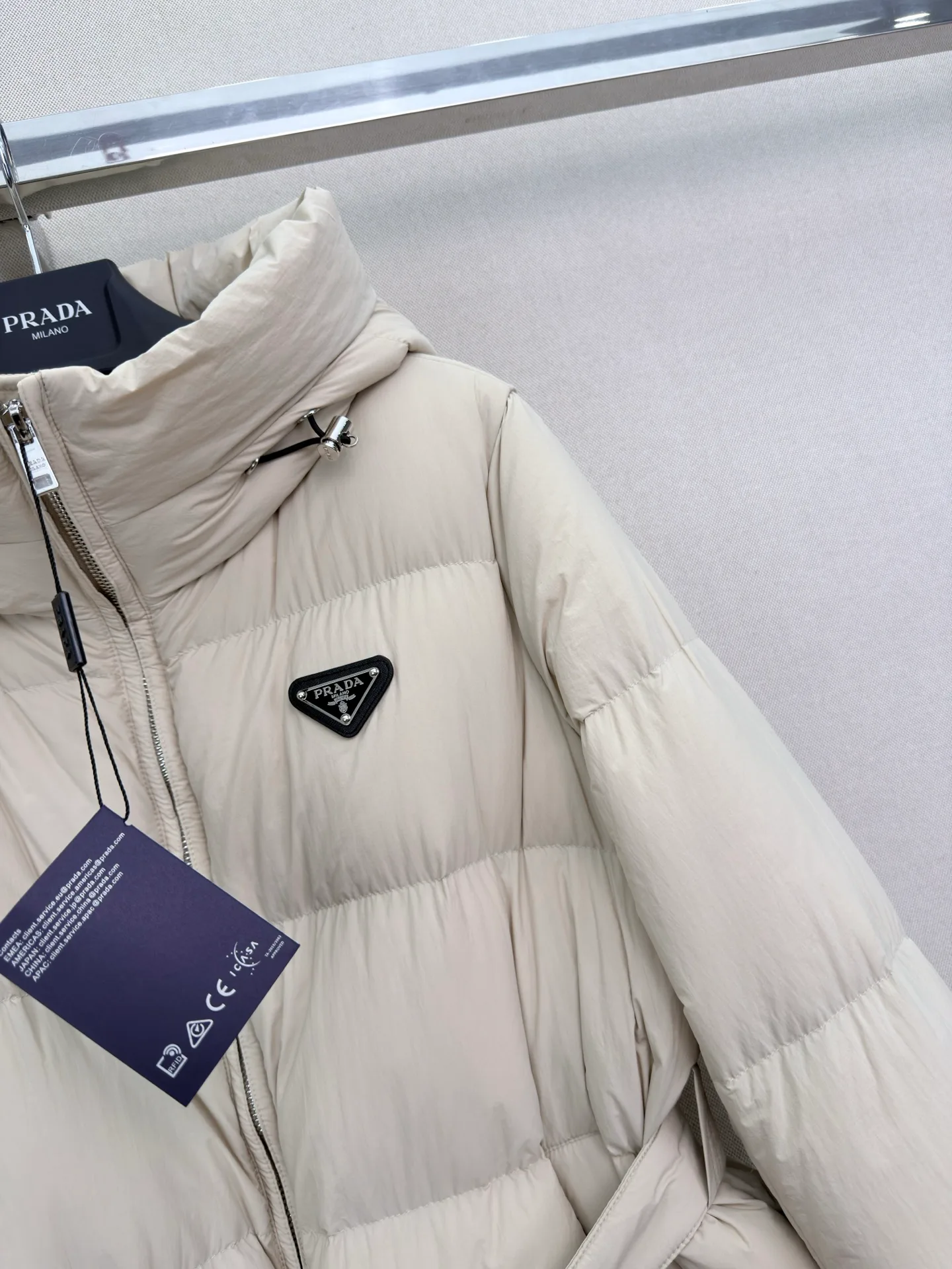 Куртки И Пуховики Женские Prada 18185800