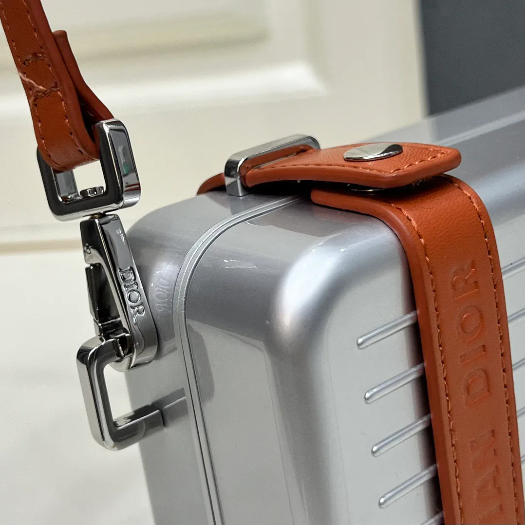 Клатчи Женские Christian Dior 11185367