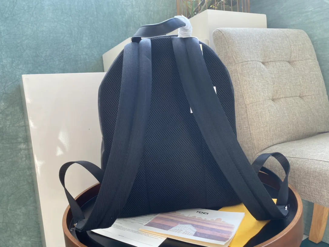 Рюкзаки Женские Fendi 293003