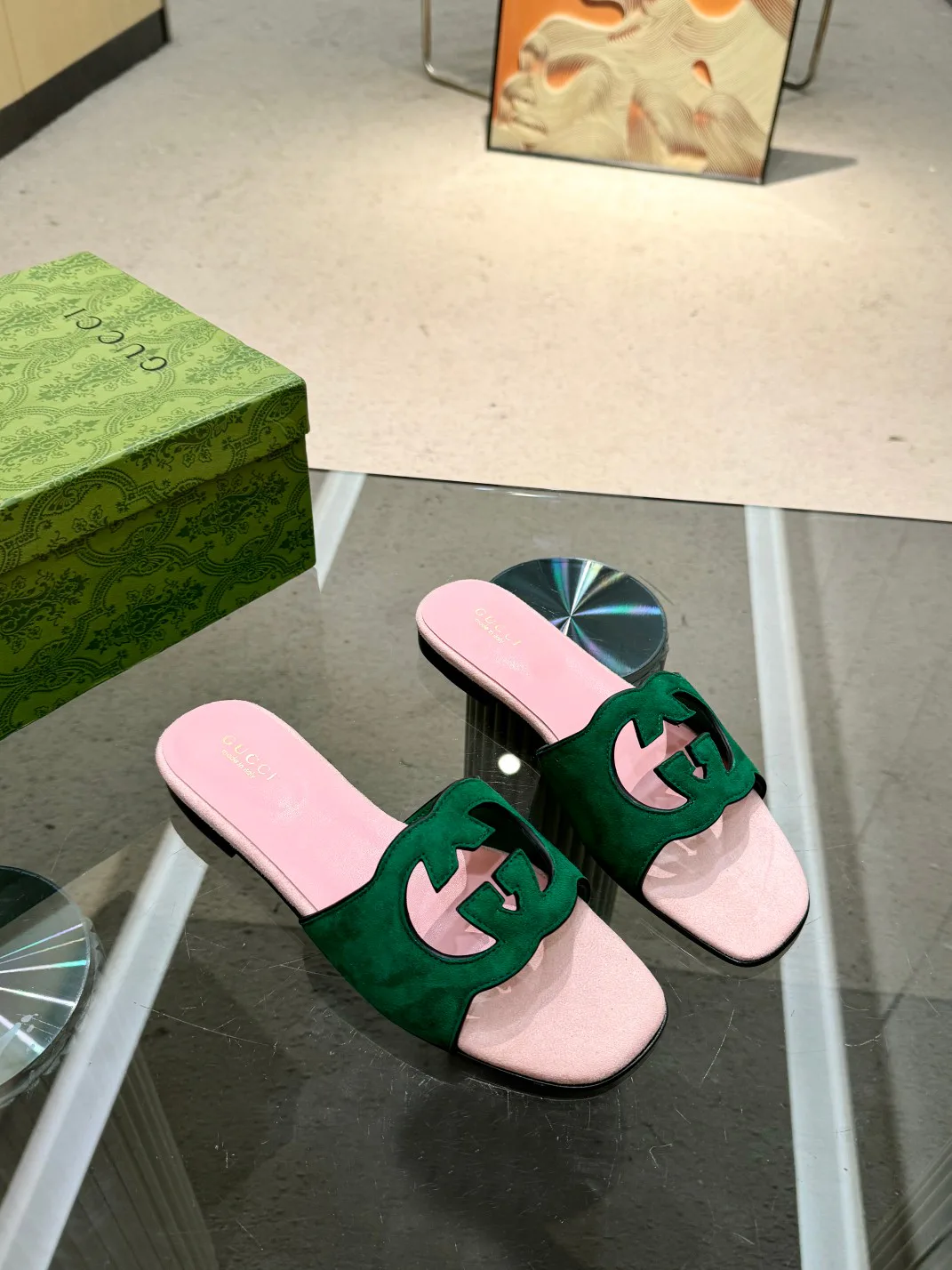 Шлепанцы Женские Gucci 11890968
