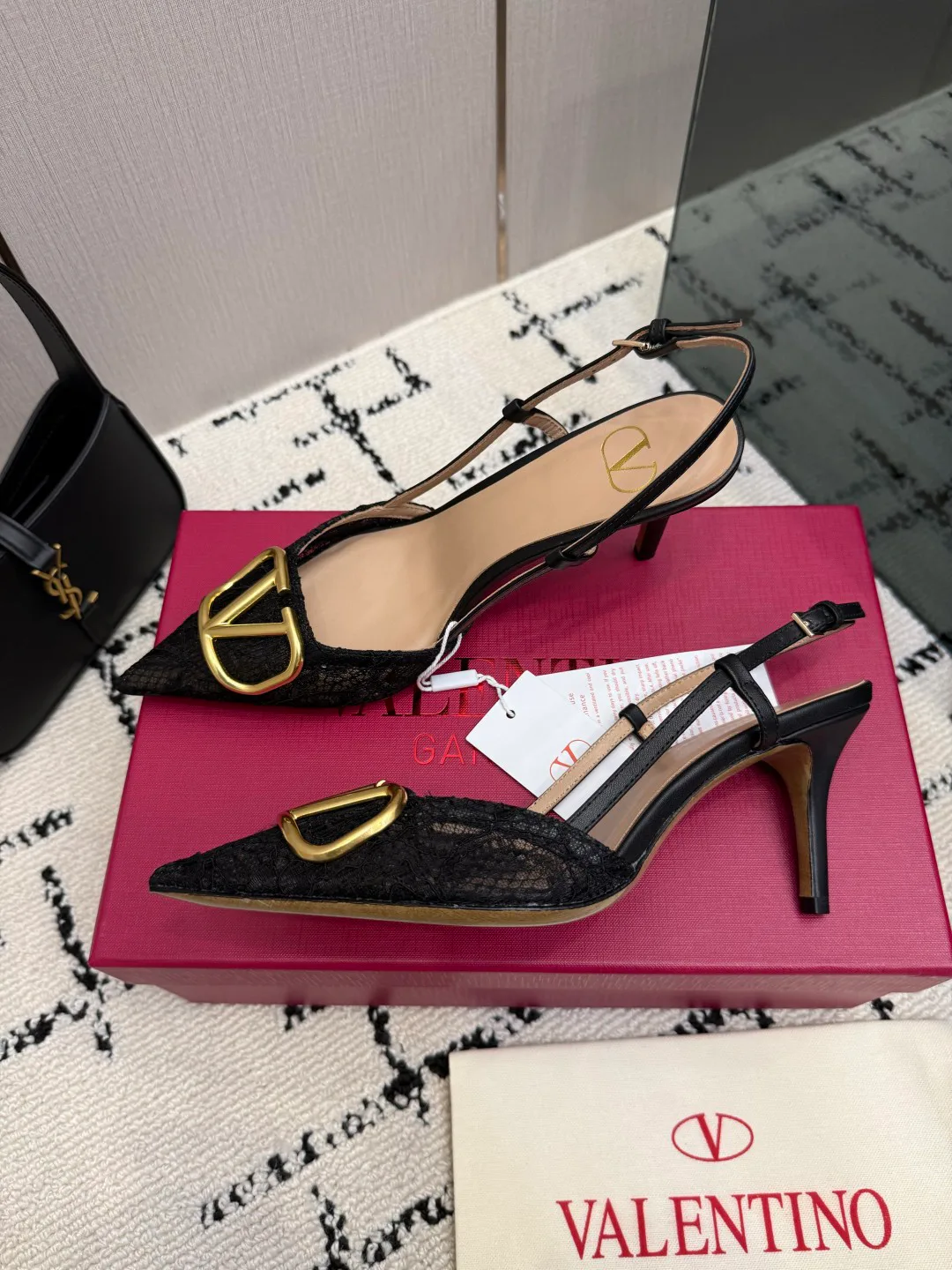 Босоножки Женские Valentino 19209657