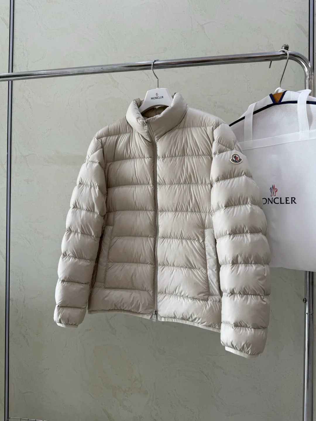 Куртки И Пуховики Женские Moncler 18376102