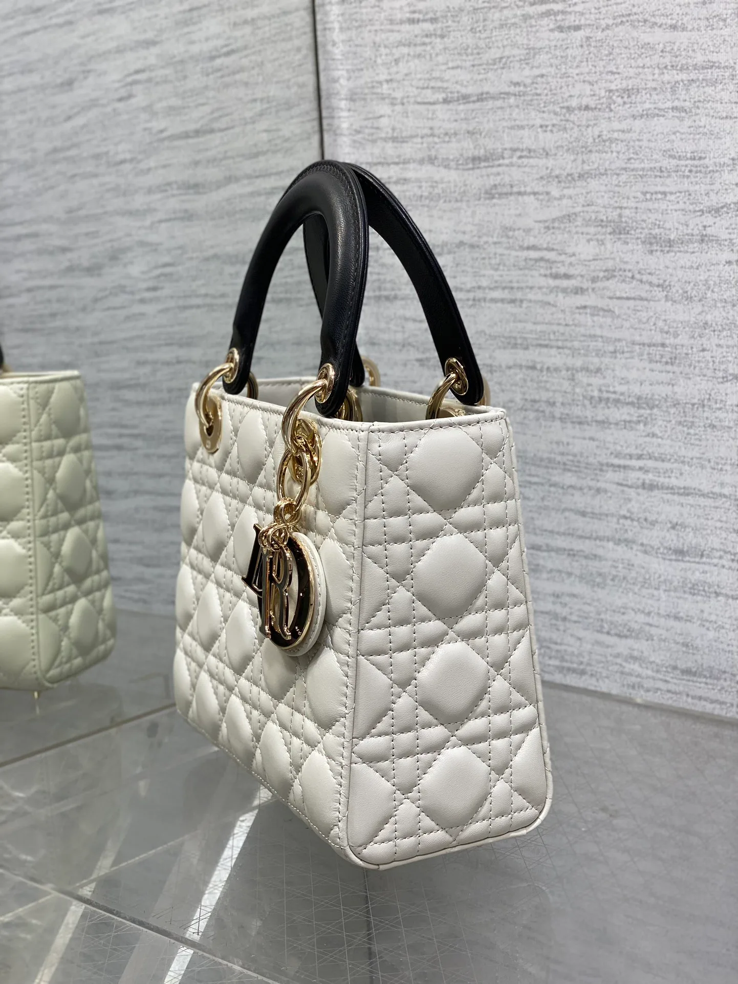 Классические Сумки Женские Christian Dior 13414262