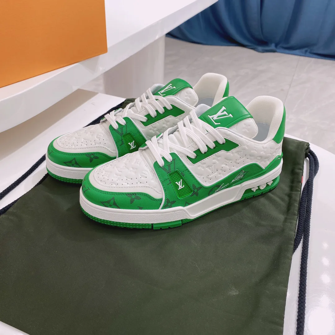 Кроссовки Женские Louis Vuitton 11707387