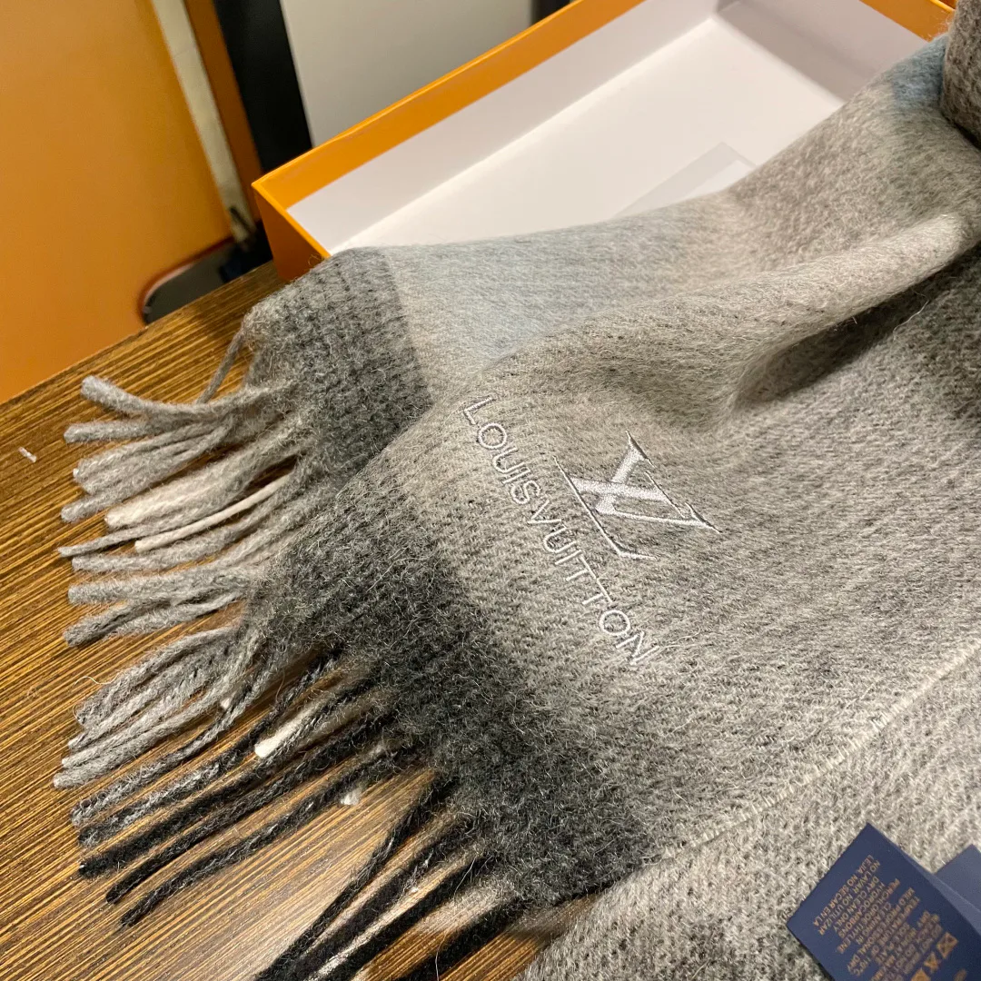 Шарфы Louis Vuitton 588263