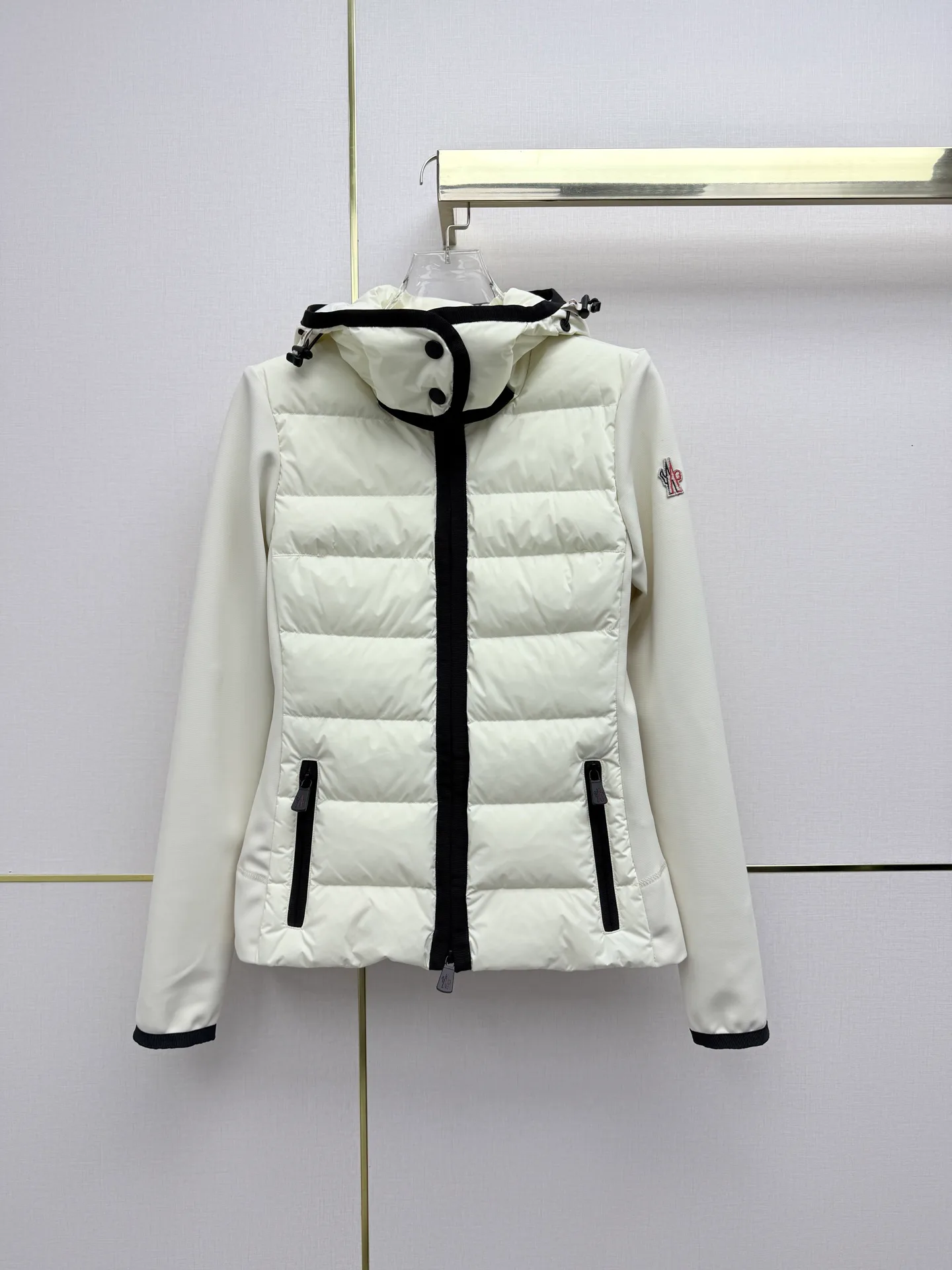 Куртки И Пуховики Женские Moncler 18435808