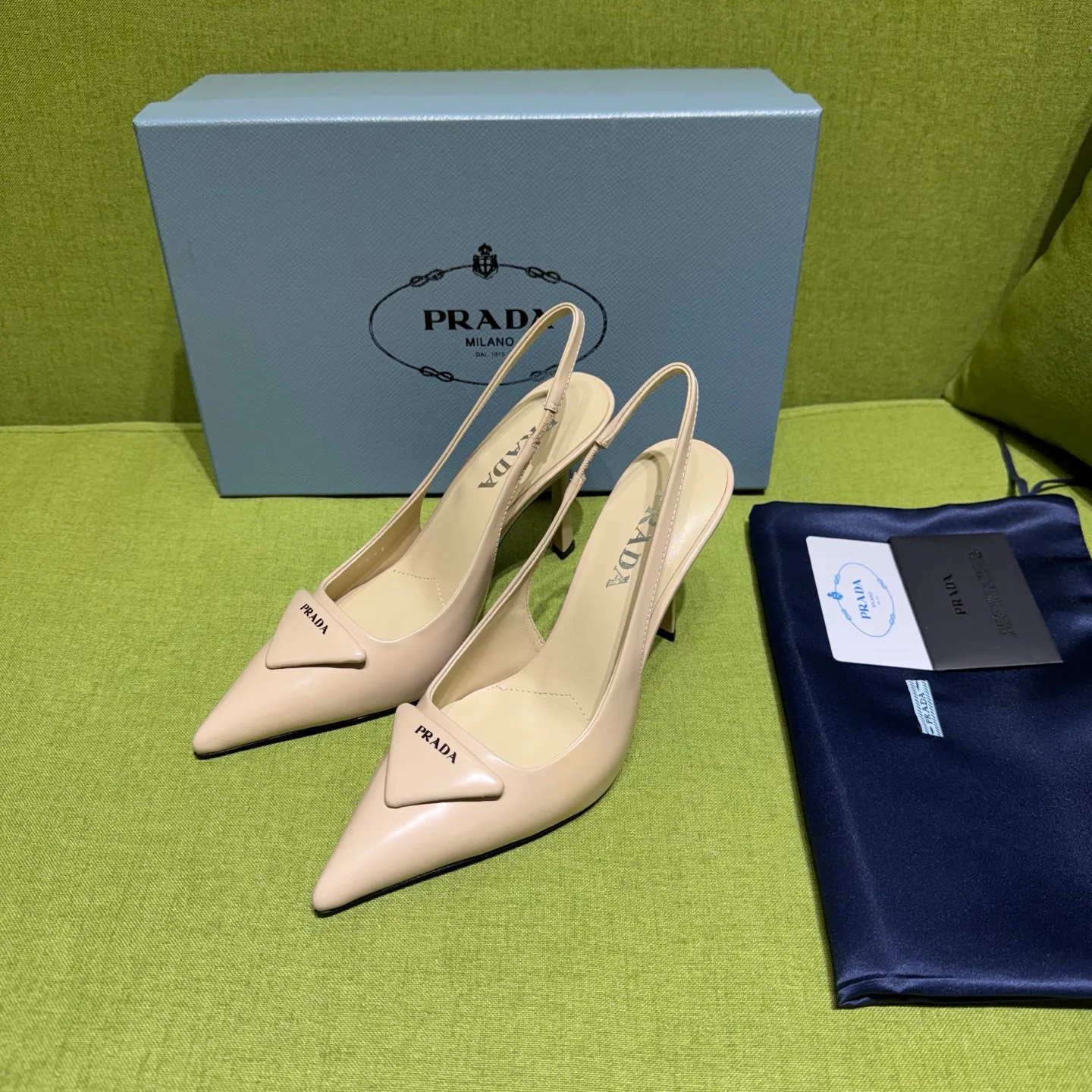 Туфли Женские Prada 10481106