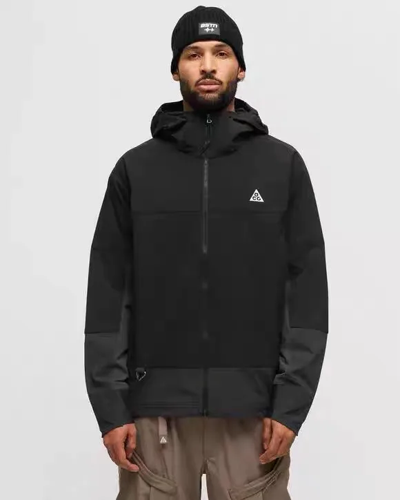 Куртки Женские Nike Куртки Женские Nike