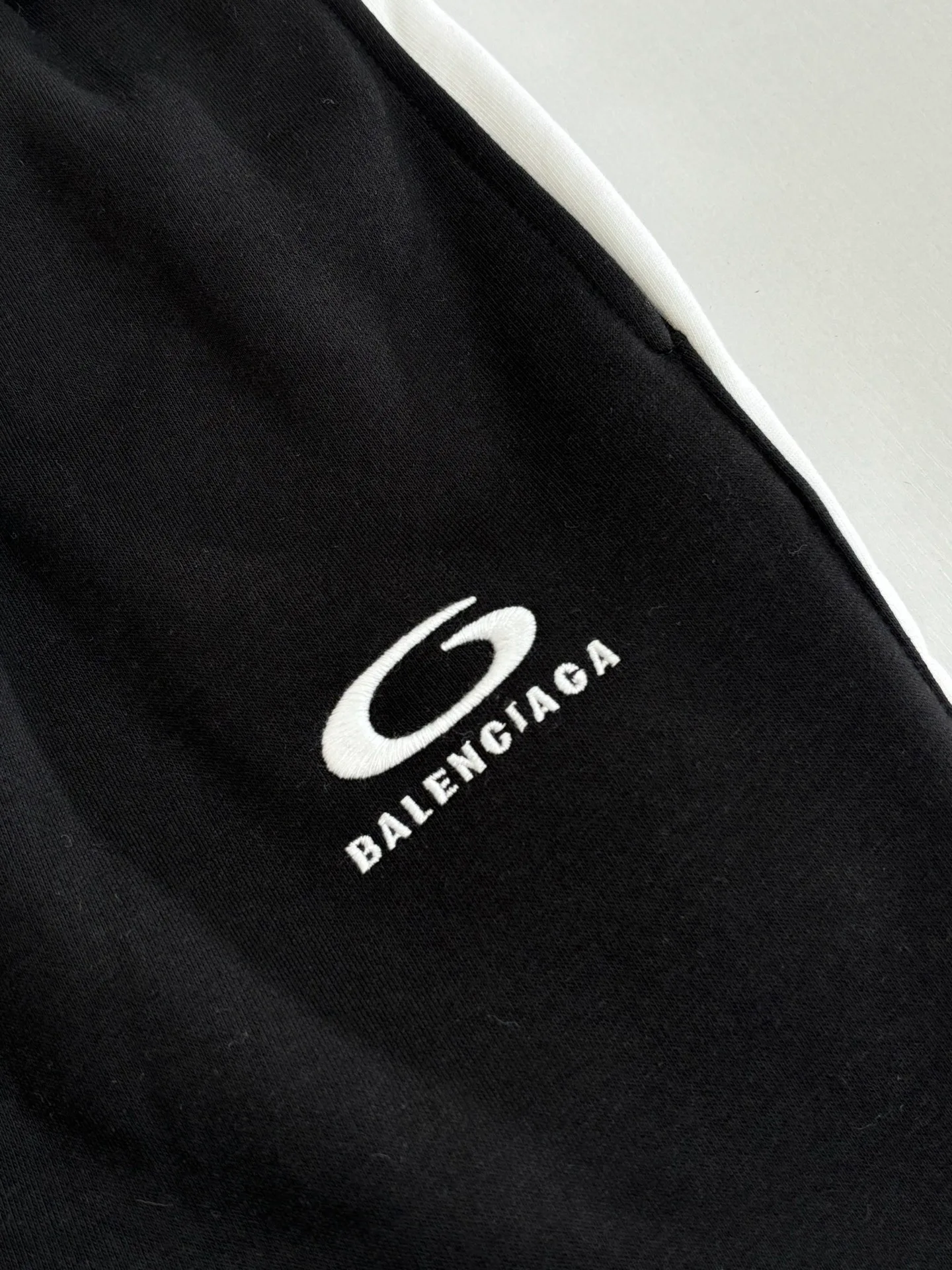 Шорты Женские Balenciaga 5899069