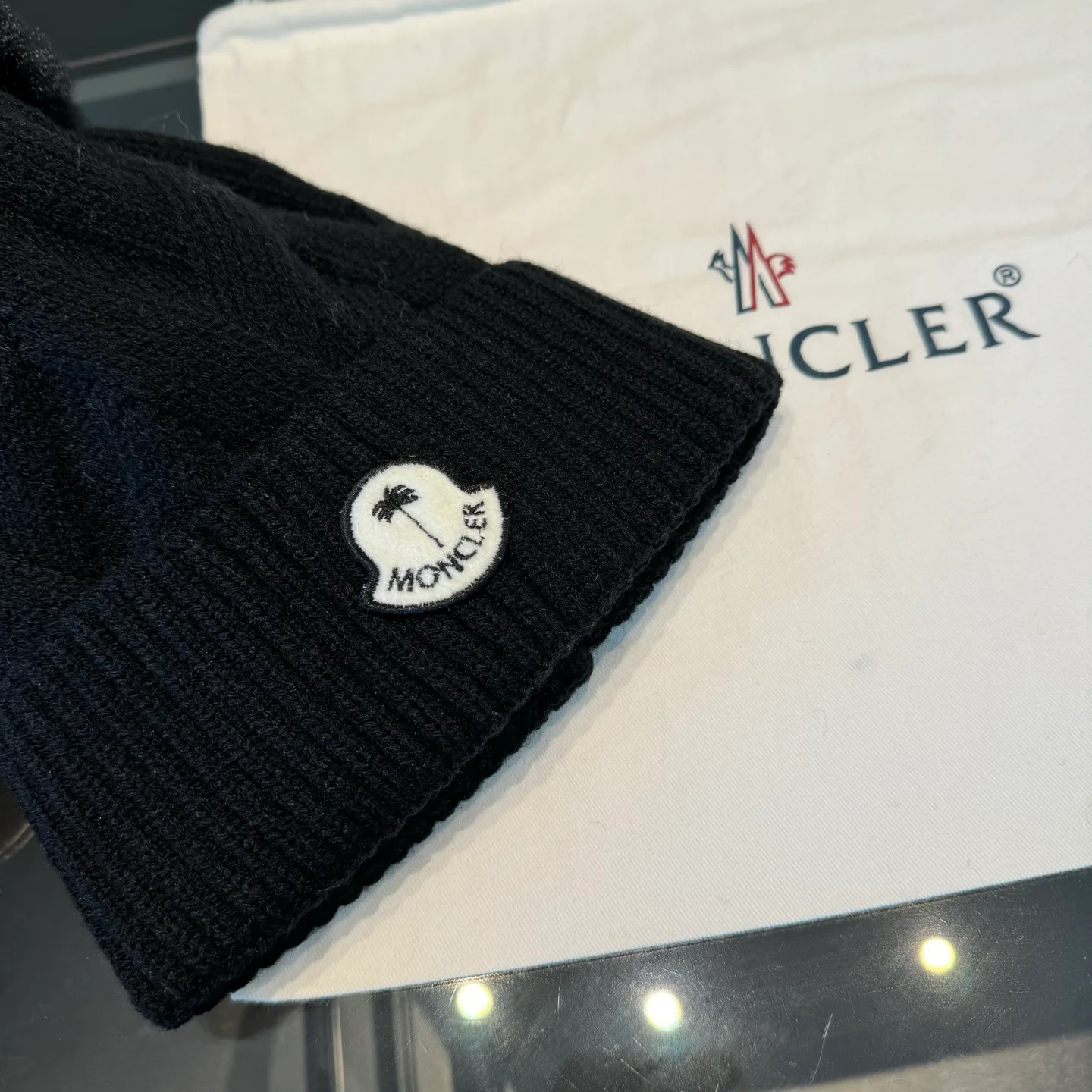 Головные Уборы Moncler 240469