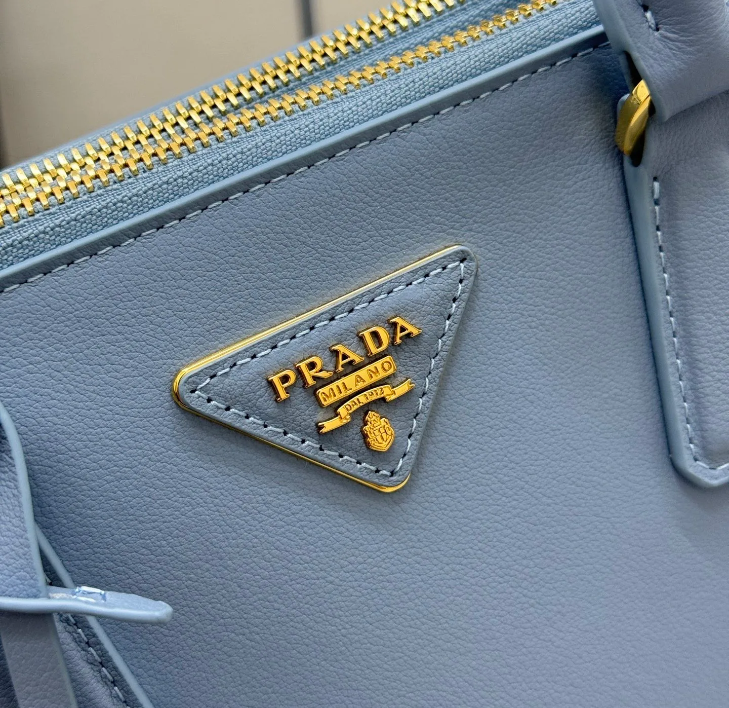Классические Сумки Женские Prada 11353030