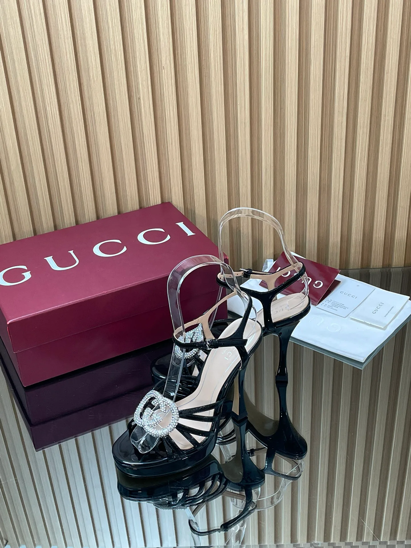 Босоножки Женские Gucci 605720