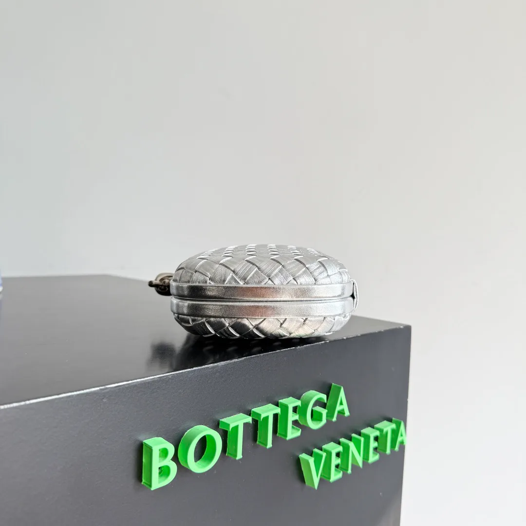Клатчи Женские Bottega Veneta 13568375