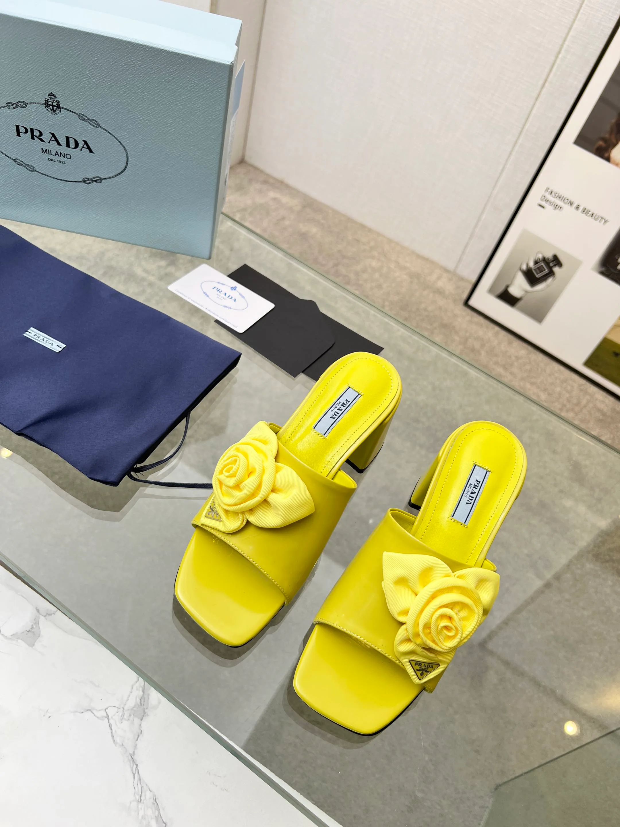 Сандалии Женские Prada 11386428