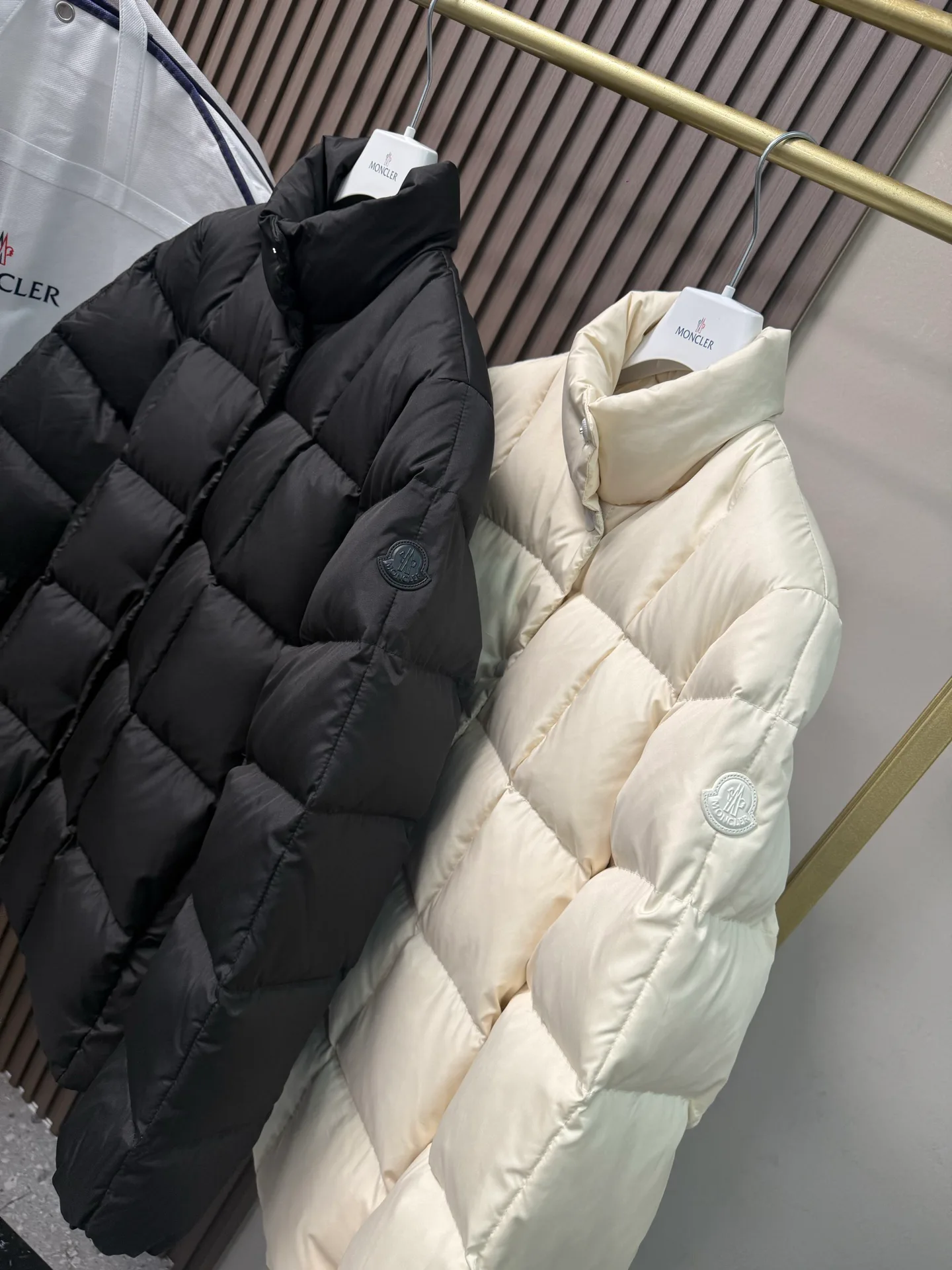 Куртки И Пуховики Женские Moncler 18825255