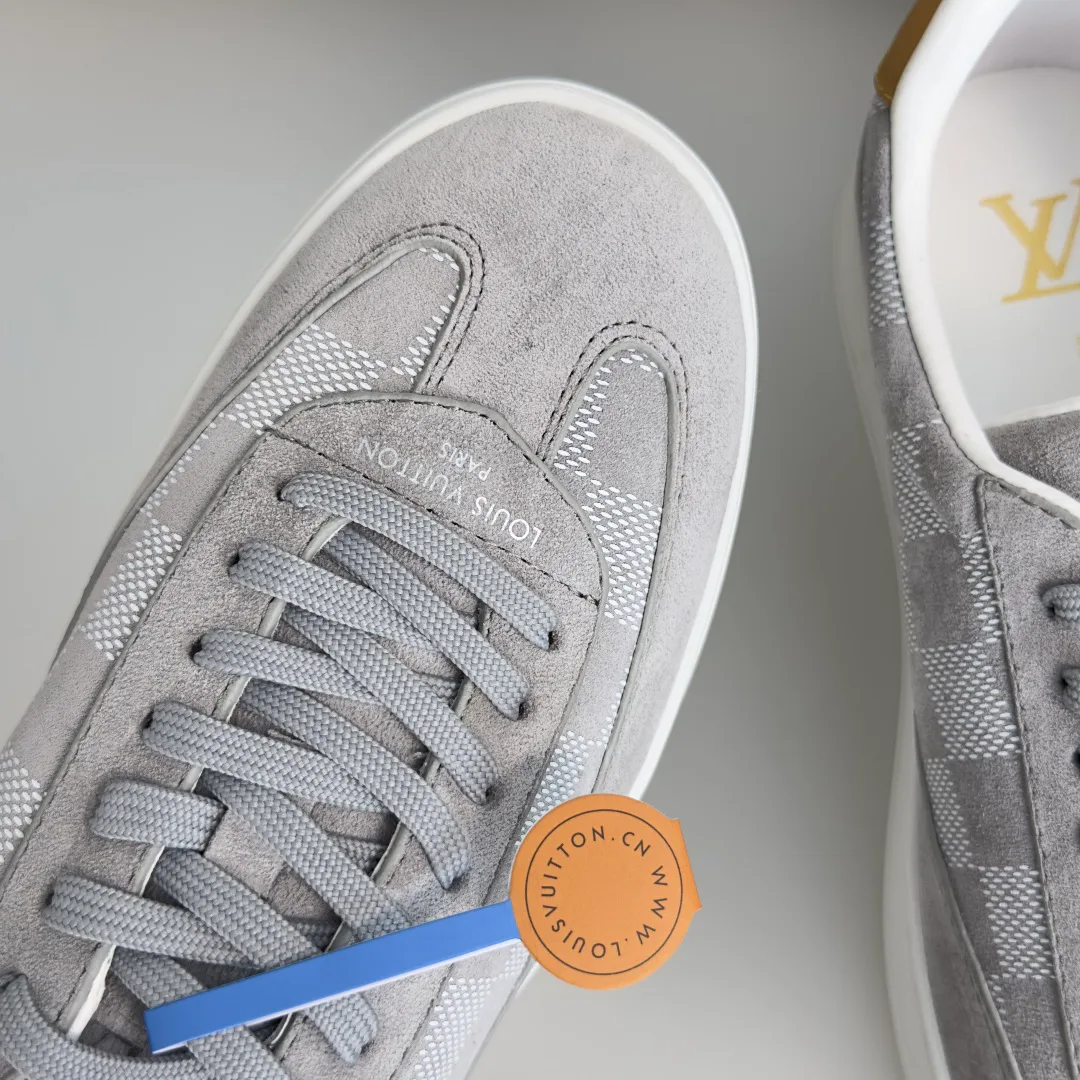 Кроссовки Женские Louis Vuitton 17950381