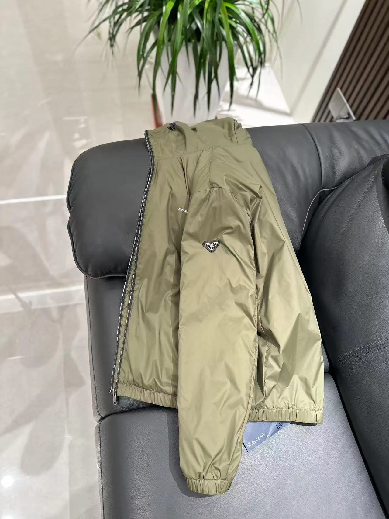 Куртки И Пуховики Мужские Prada 17944125