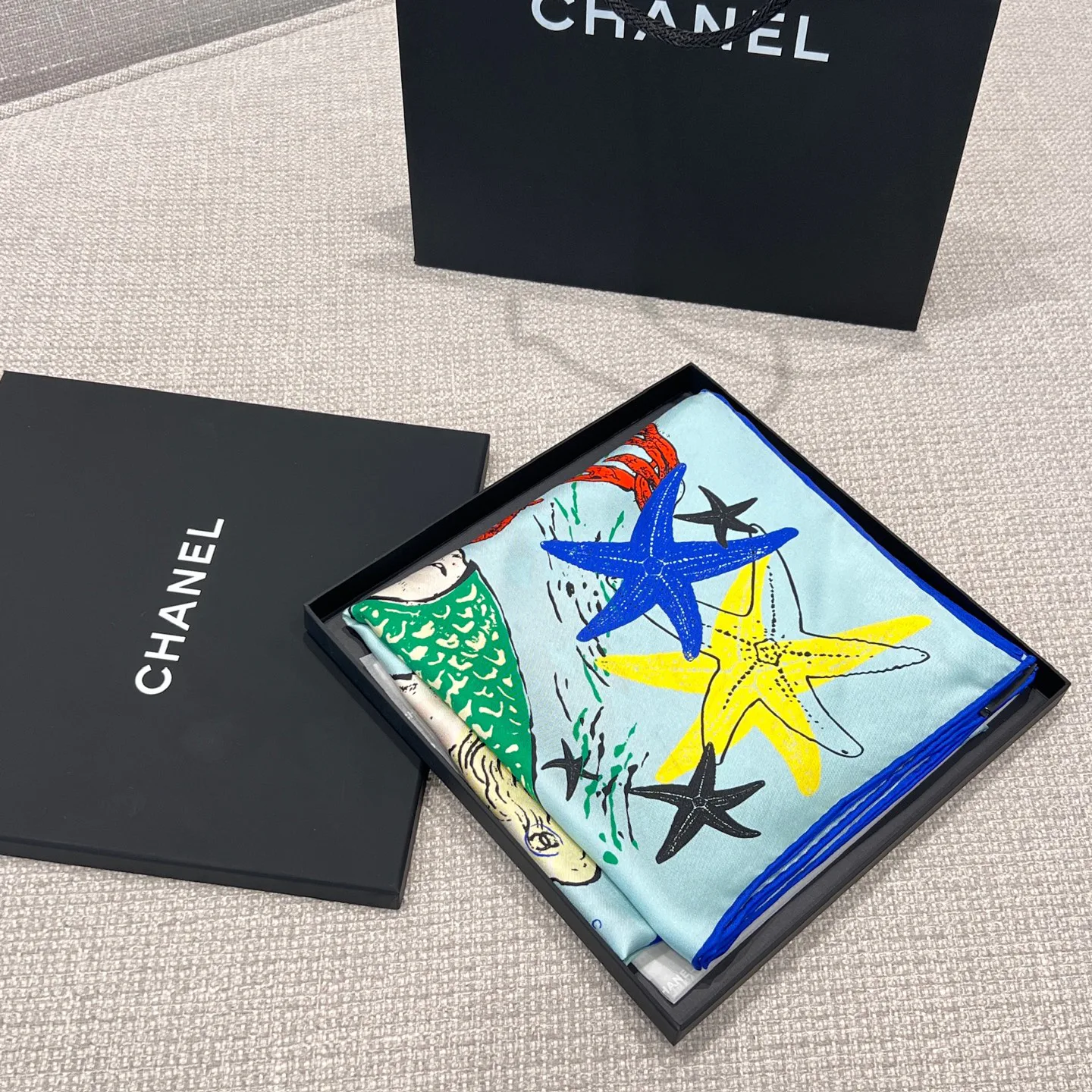 Платки Chanel 18525744