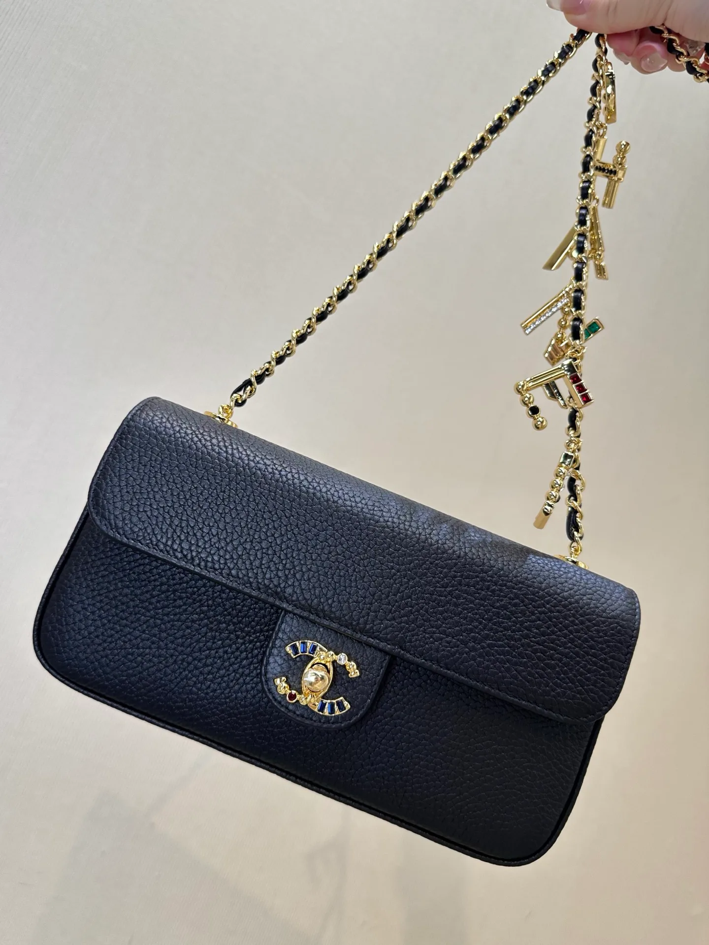 Классические Сумки Женские Chanel 17376083