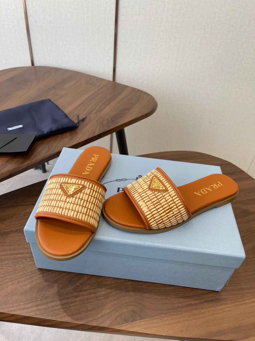 Шлепанцы Женские Prada 13075729